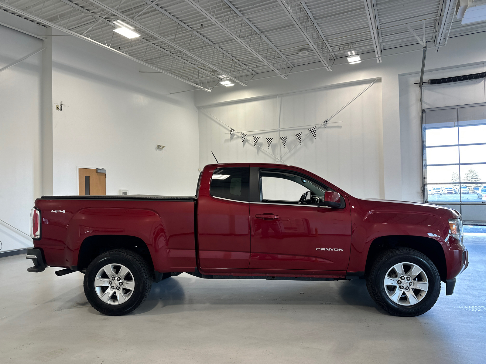 2017 GMC Canyon SLE1 5