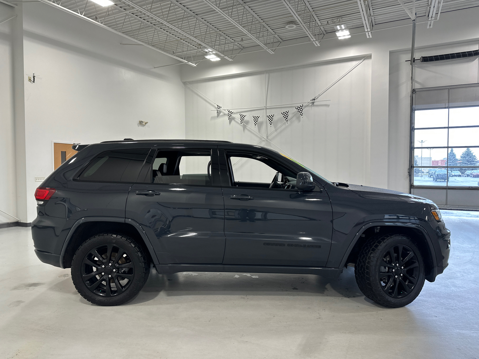 2018 Jeep Grand Cherokee Altitude 5