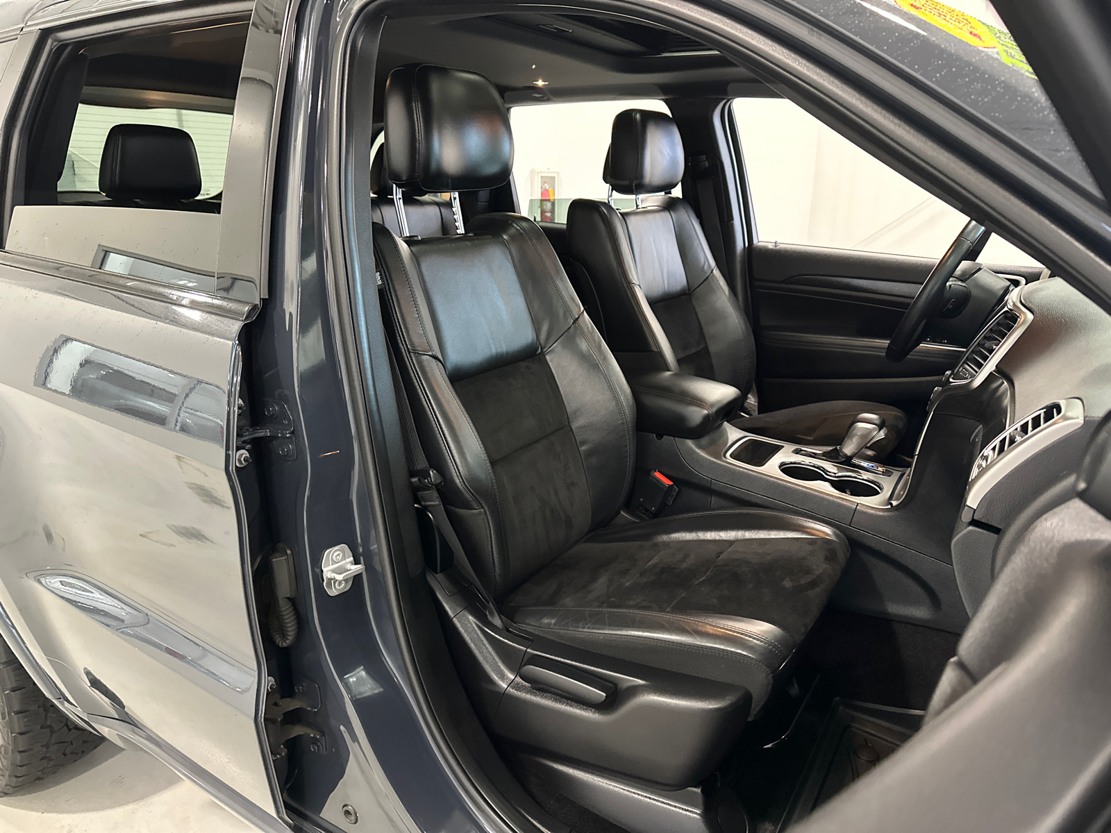 2018 Jeep Grand Cherokee Altitude 35