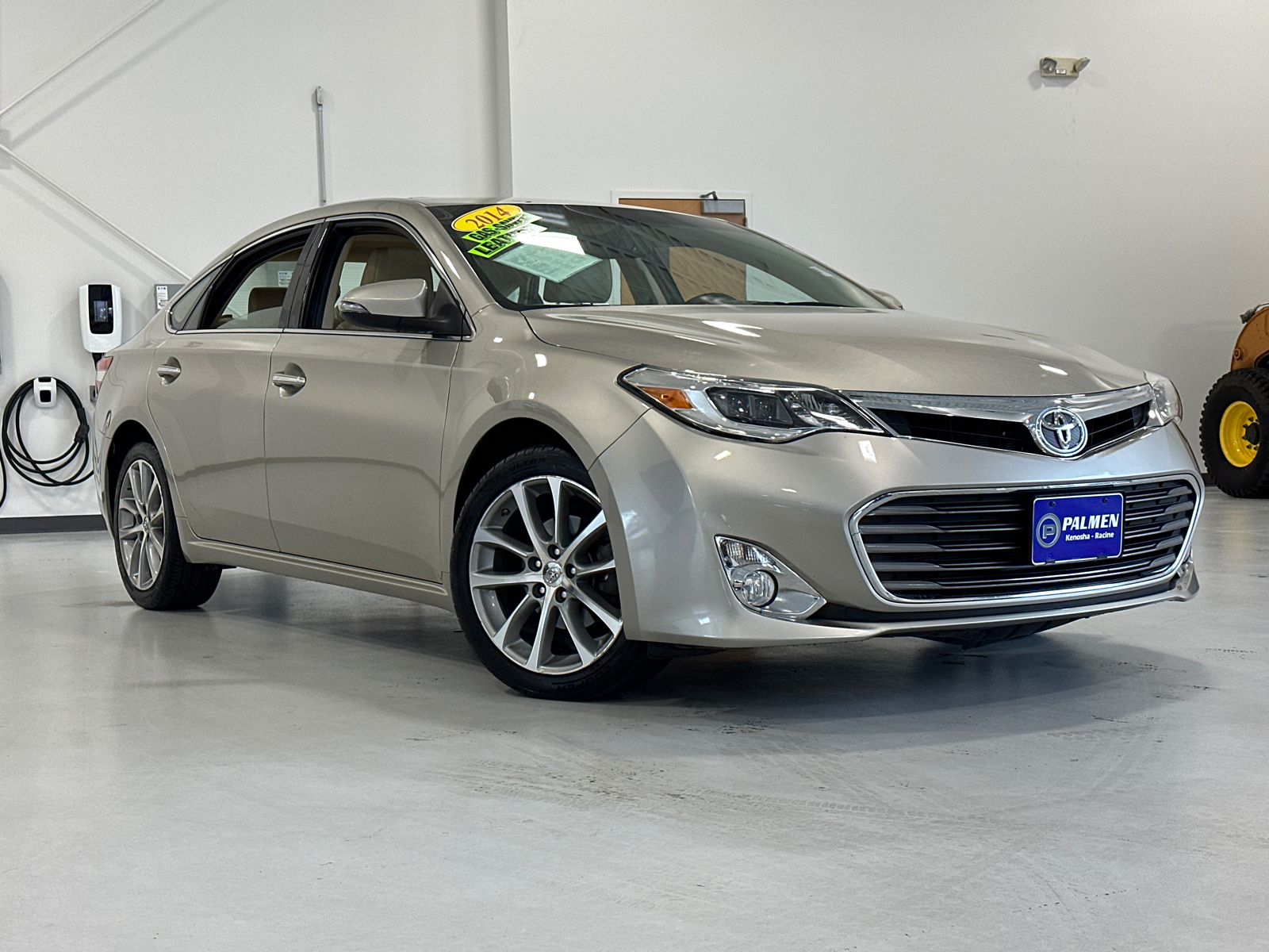 2014 Toyota Avalon  1