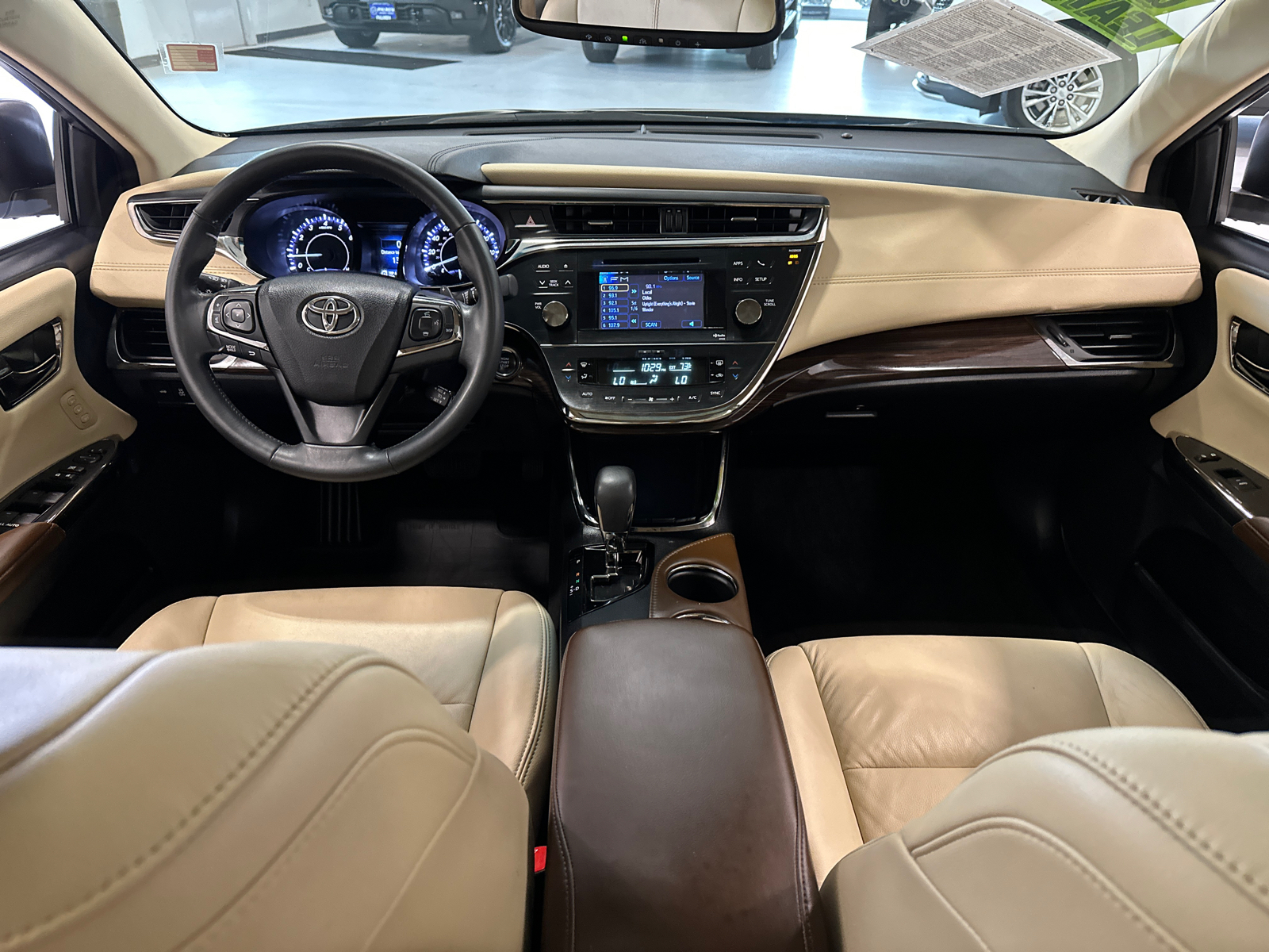 2014 Toyota Avalon  15