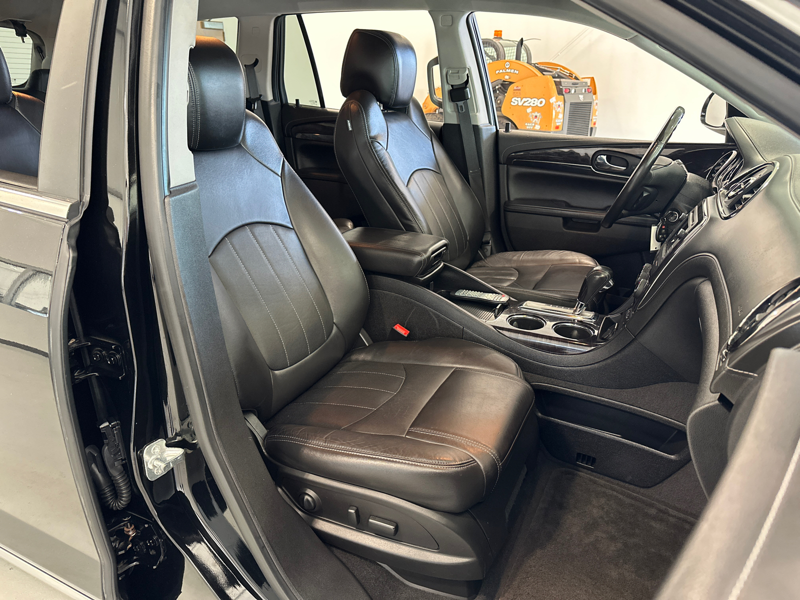 2017 Buick Enclave Leather Group 39