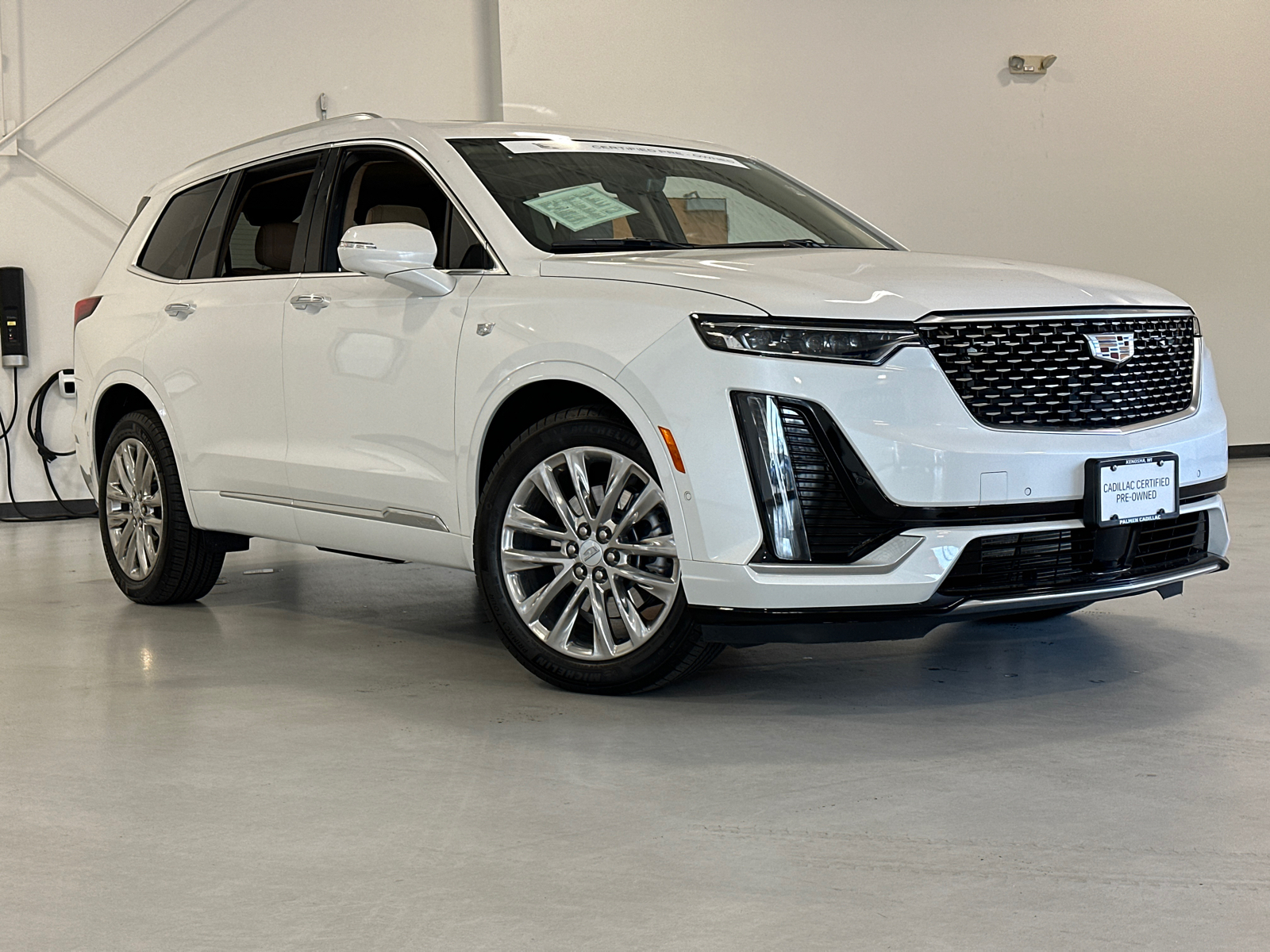 2023 Cadillac XT6 Premium Luxury 1