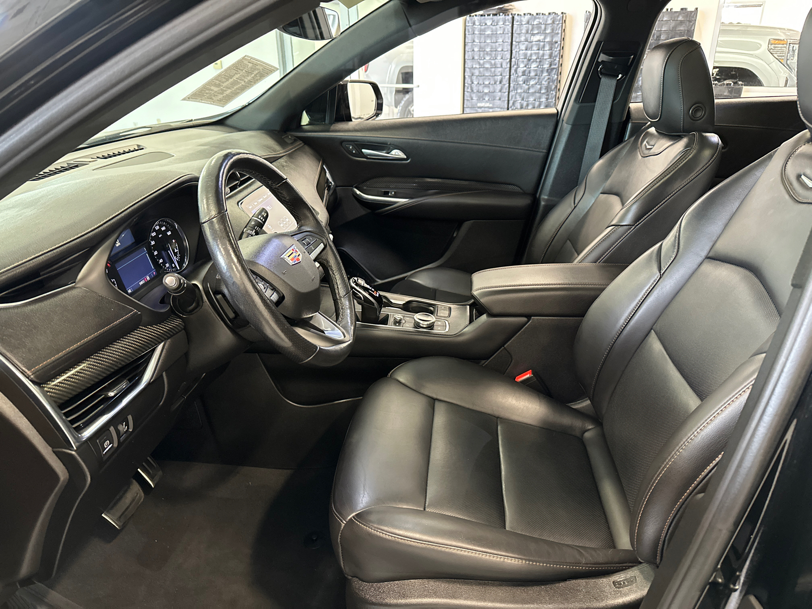 2021 Cadillac XT4 Sport 24