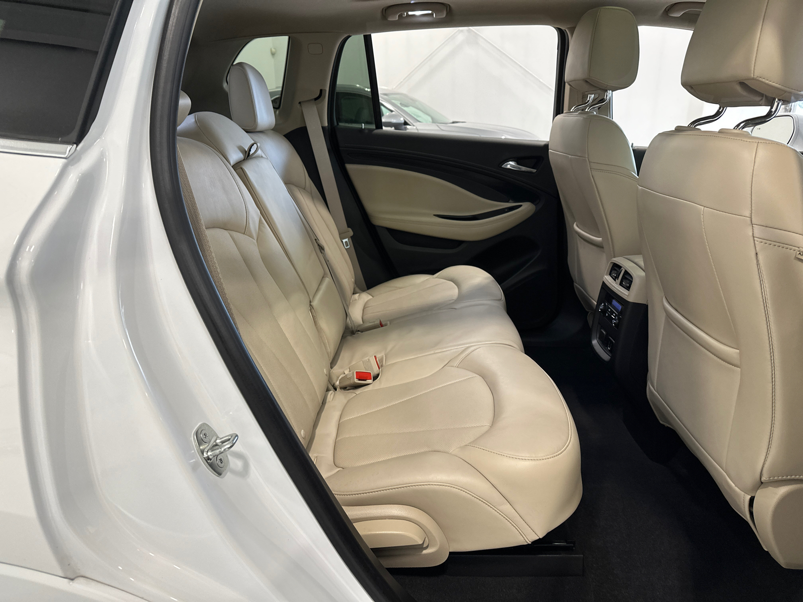 2017 Buick Envision Premium I 34