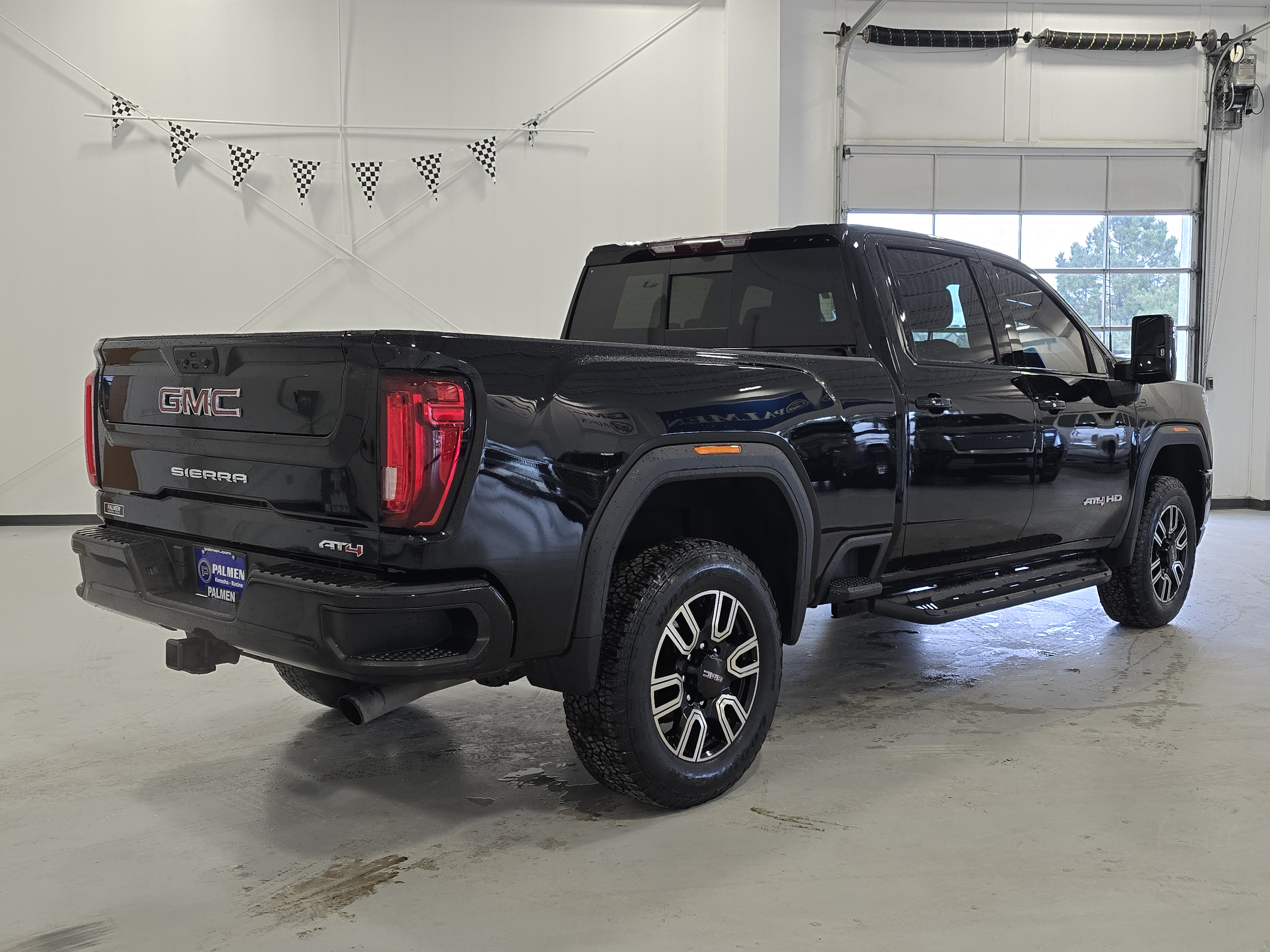 2022 GMC Sierra 2500HD AT4 8