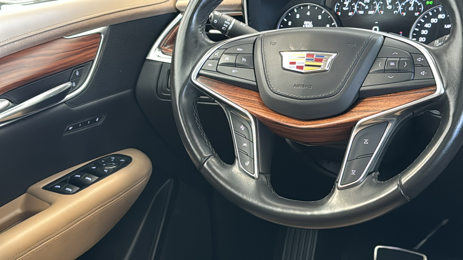 2019 Cadillac XT5 Platinum 18