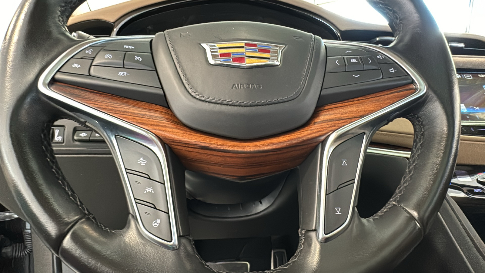 2019 Cadillac XT5 Platinum 36