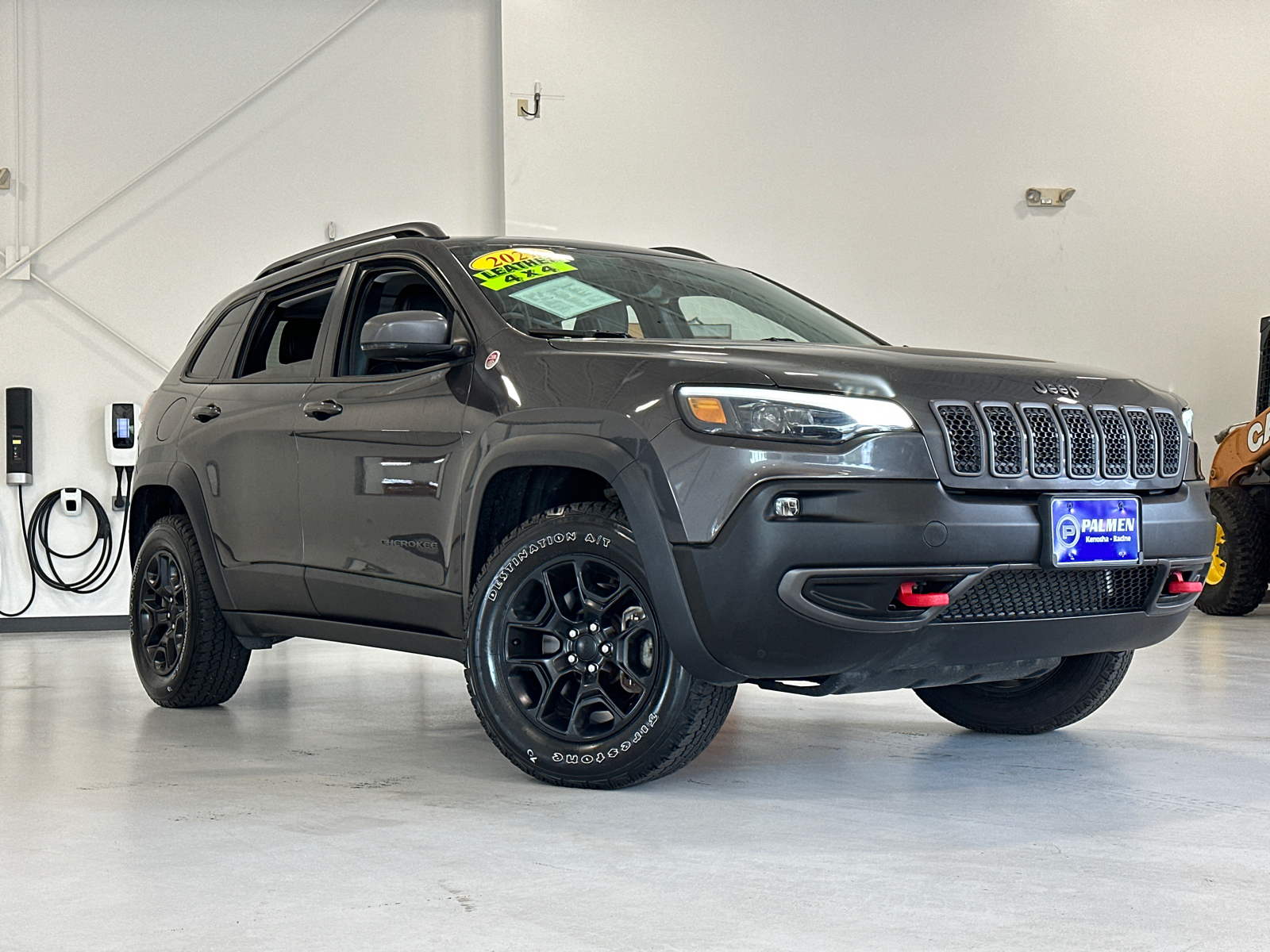 2021 Jeep Cherokee Trailhawk 2