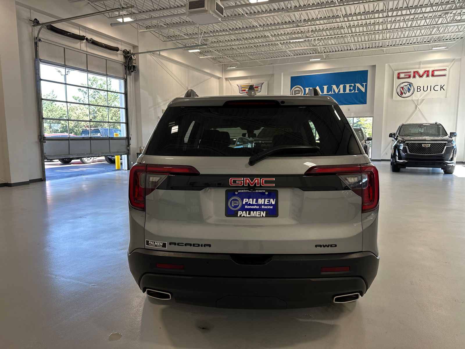 2023 GMC Acadia SLE 7