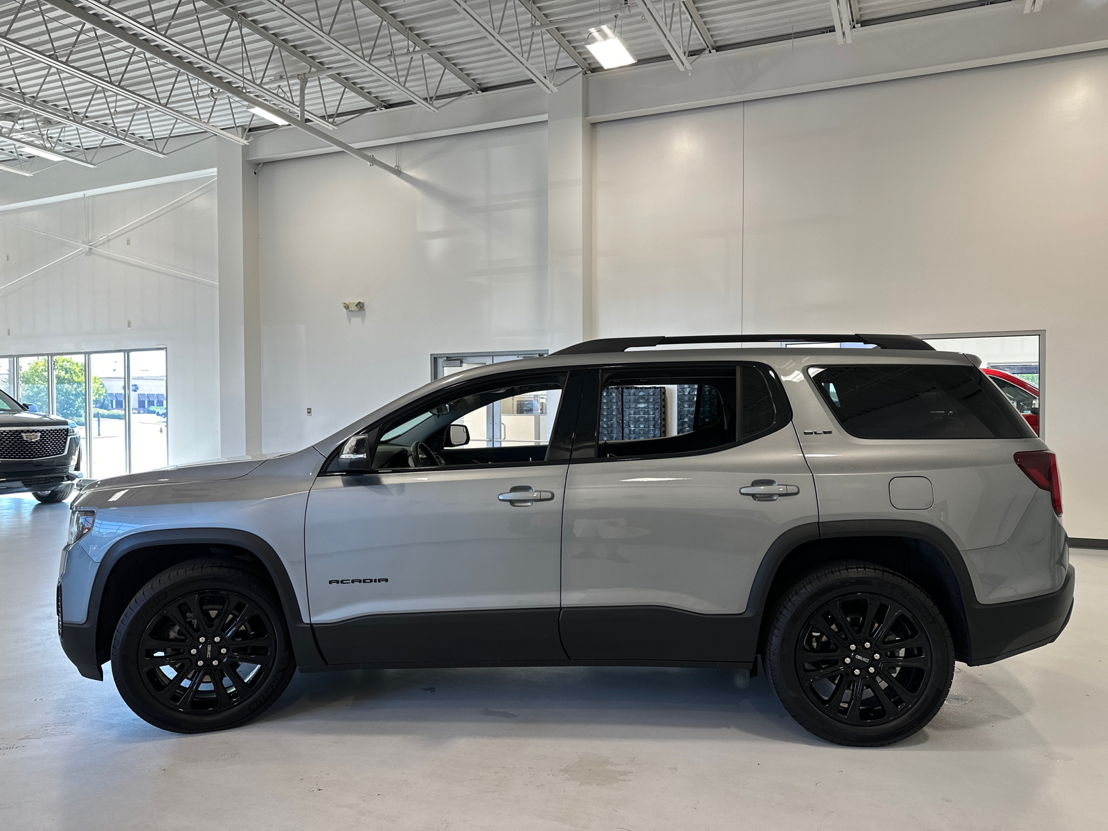 2023 GMC Acadia SLE 9