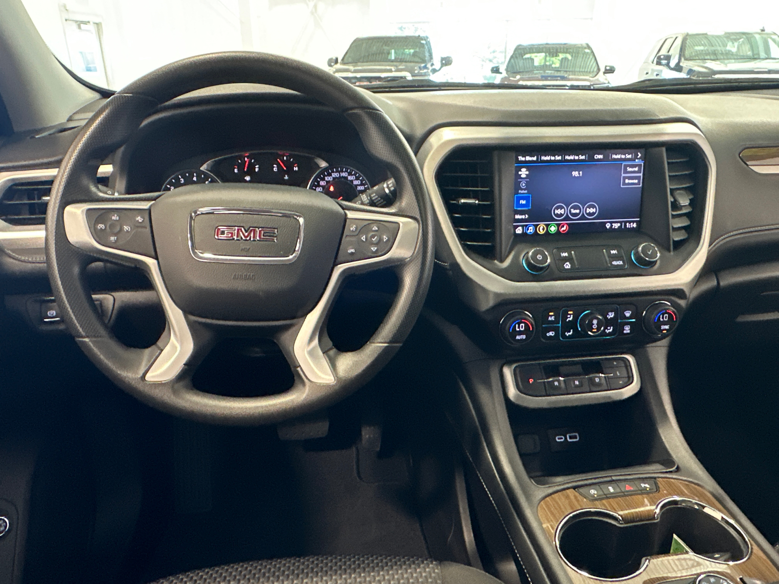 2023 GMC Acadia SLE 16