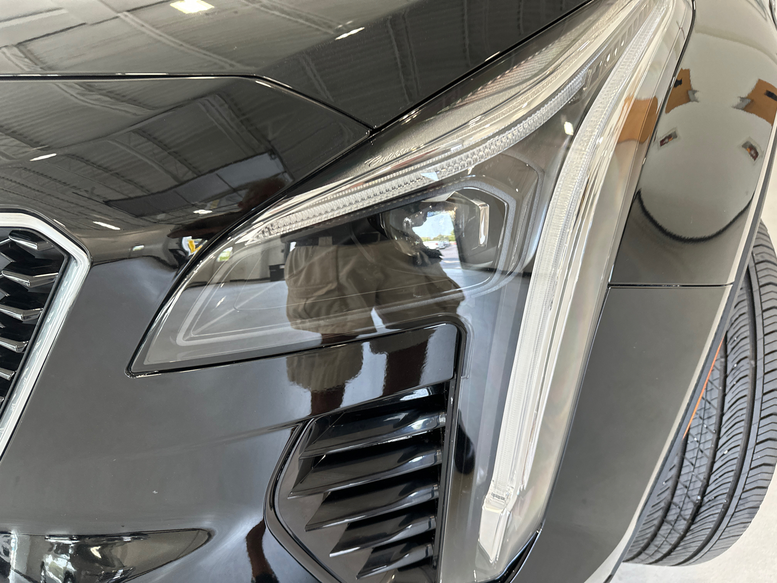 2023 Cadillac XT4 Sport 7