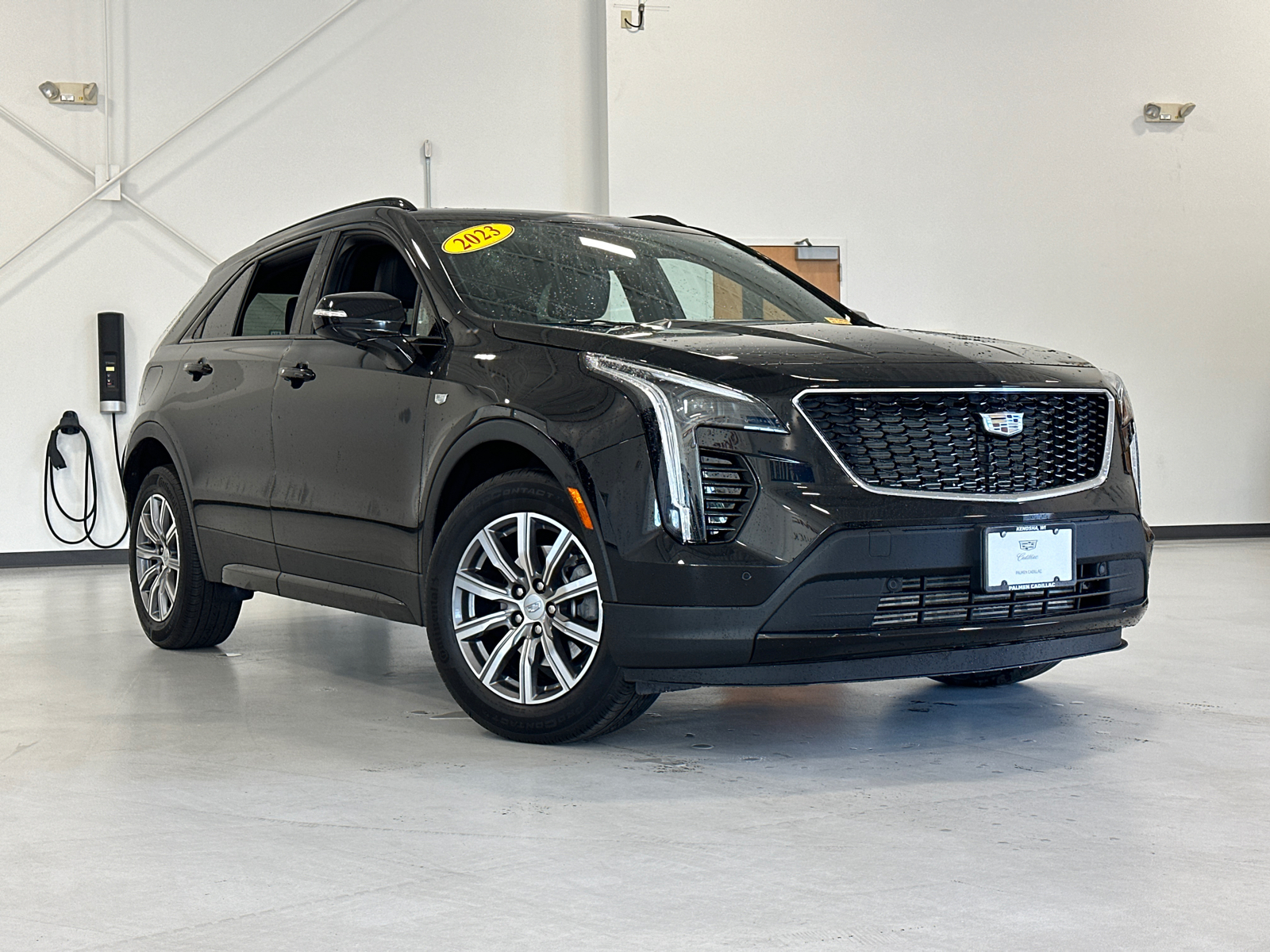 2023 Cadillac XT4 Sport 2