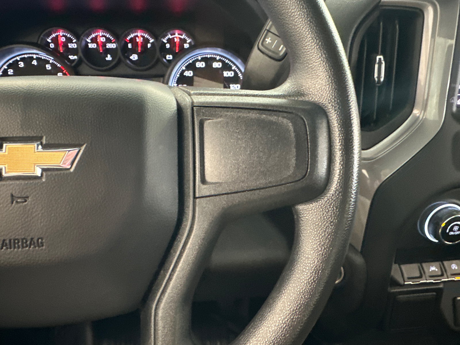 2023 Chevrolet Silverado 1500 WT 19