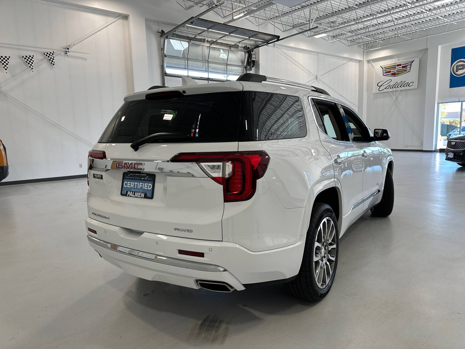 2023 GMC Acadia Denali 6