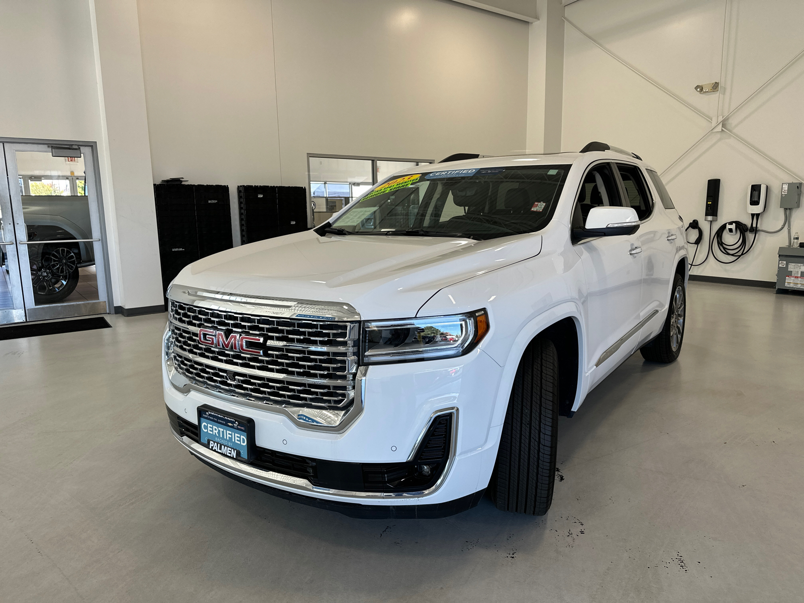 2023 GMC Acadia Denali 10