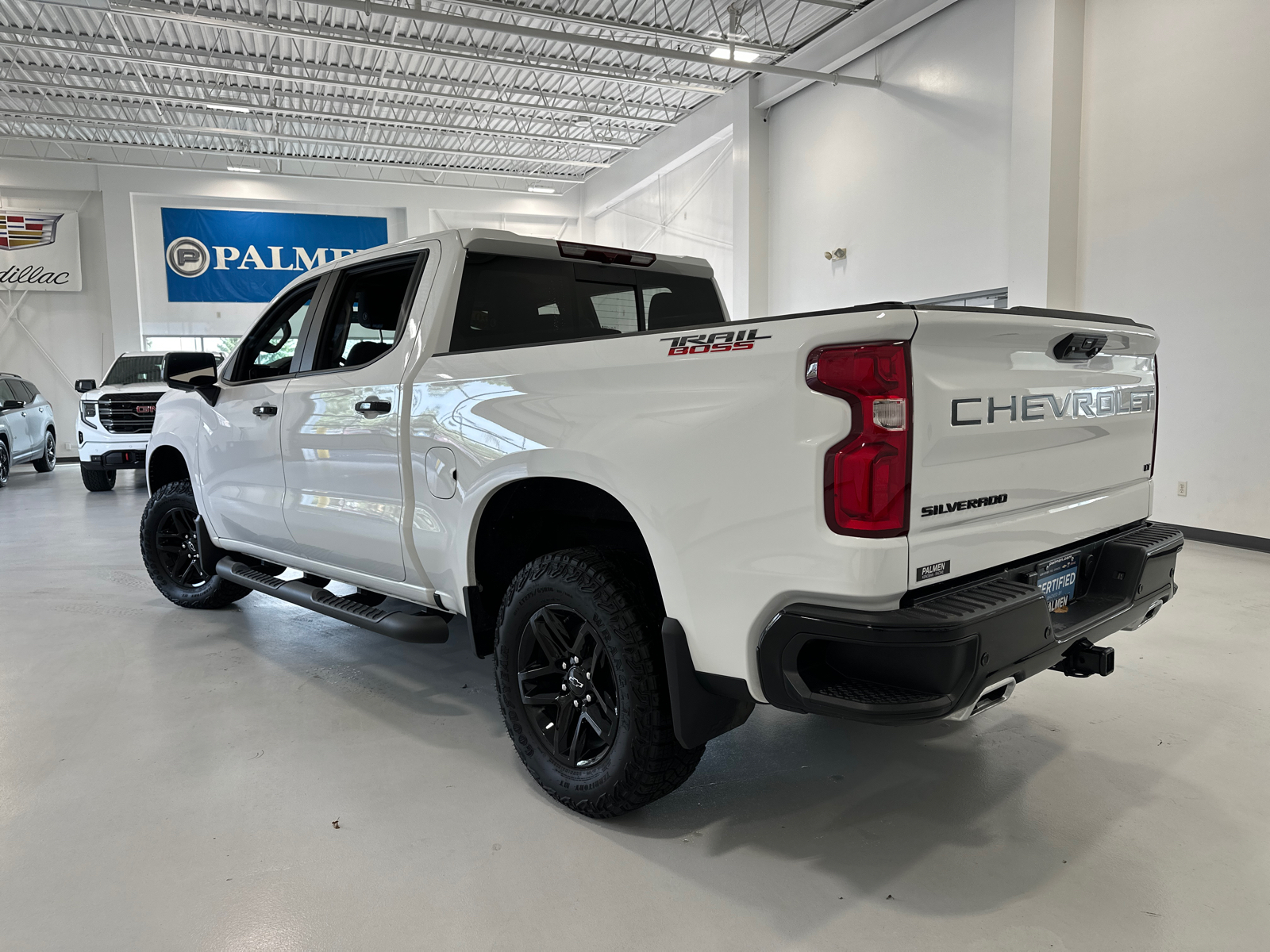 2023 Chevrolet Silverado 1500 LT Trail Boss 8