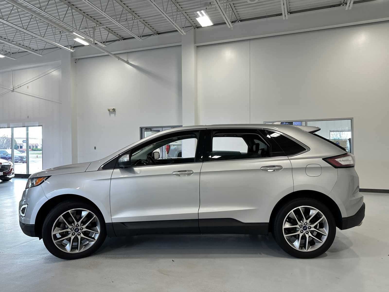 2018 Ford Edge Titanium 9