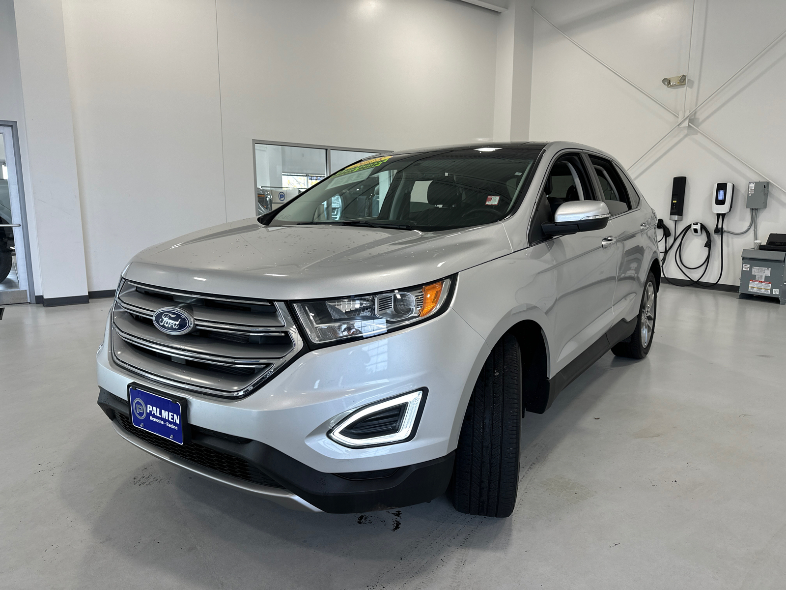 2018 Ford Edge Titanium 10