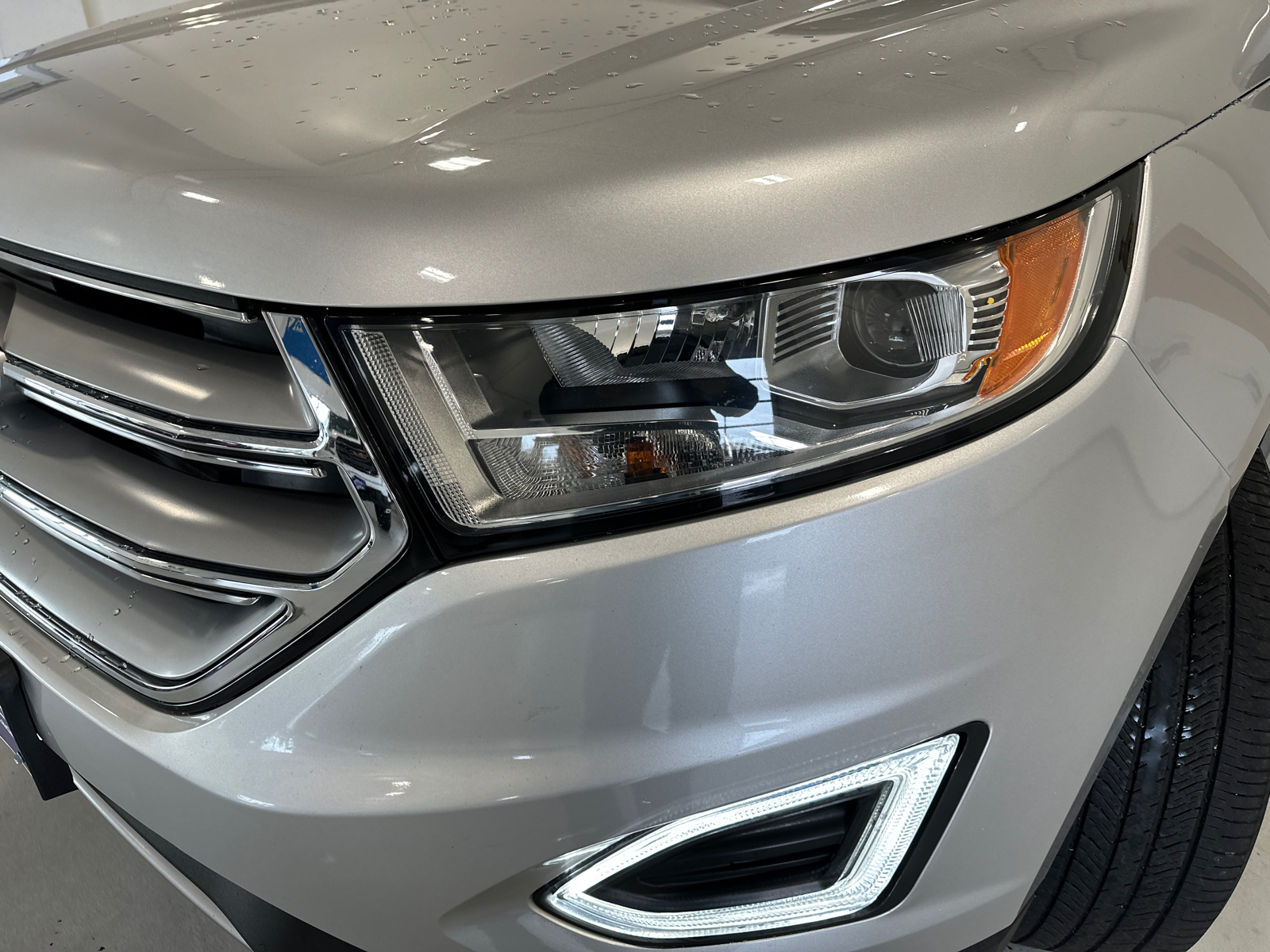 2018 Ford Edge Titanium 11