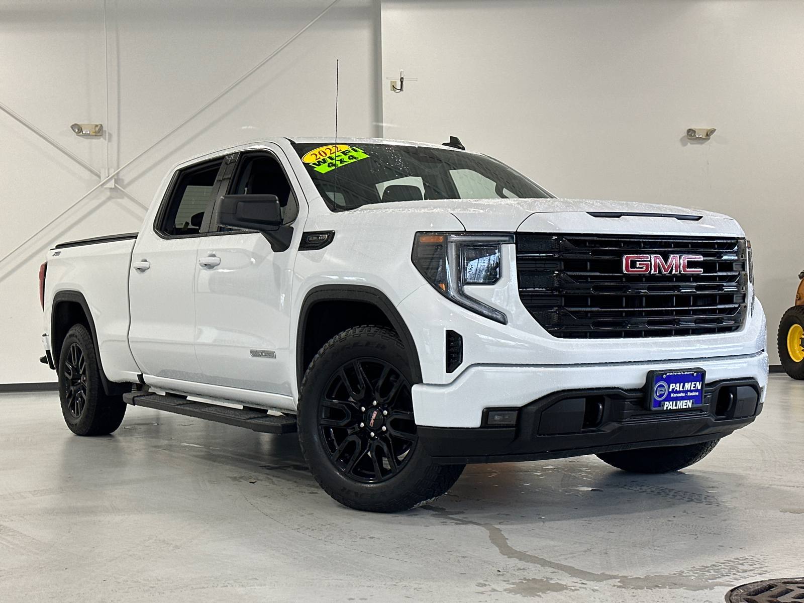 2022 GMC Sierra 1500 Elevation 1