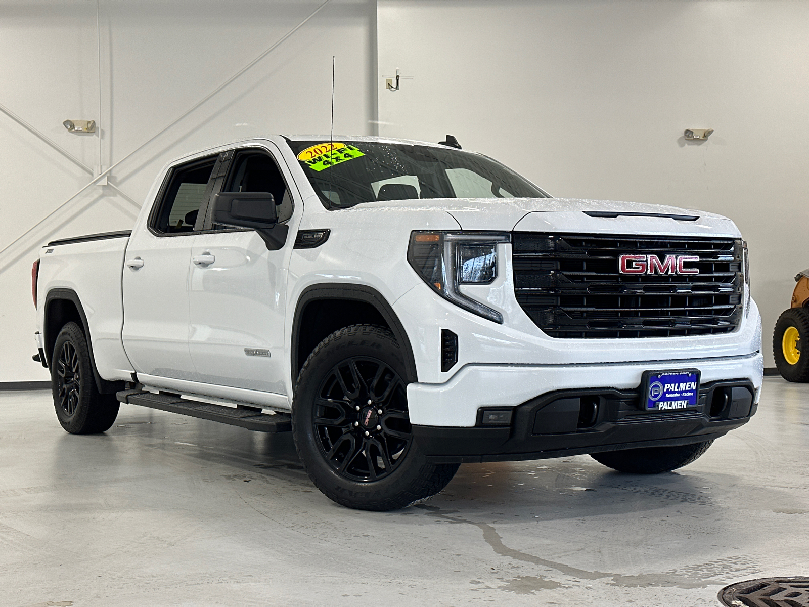 2022 GMC Sierra 1500 Elevation 2