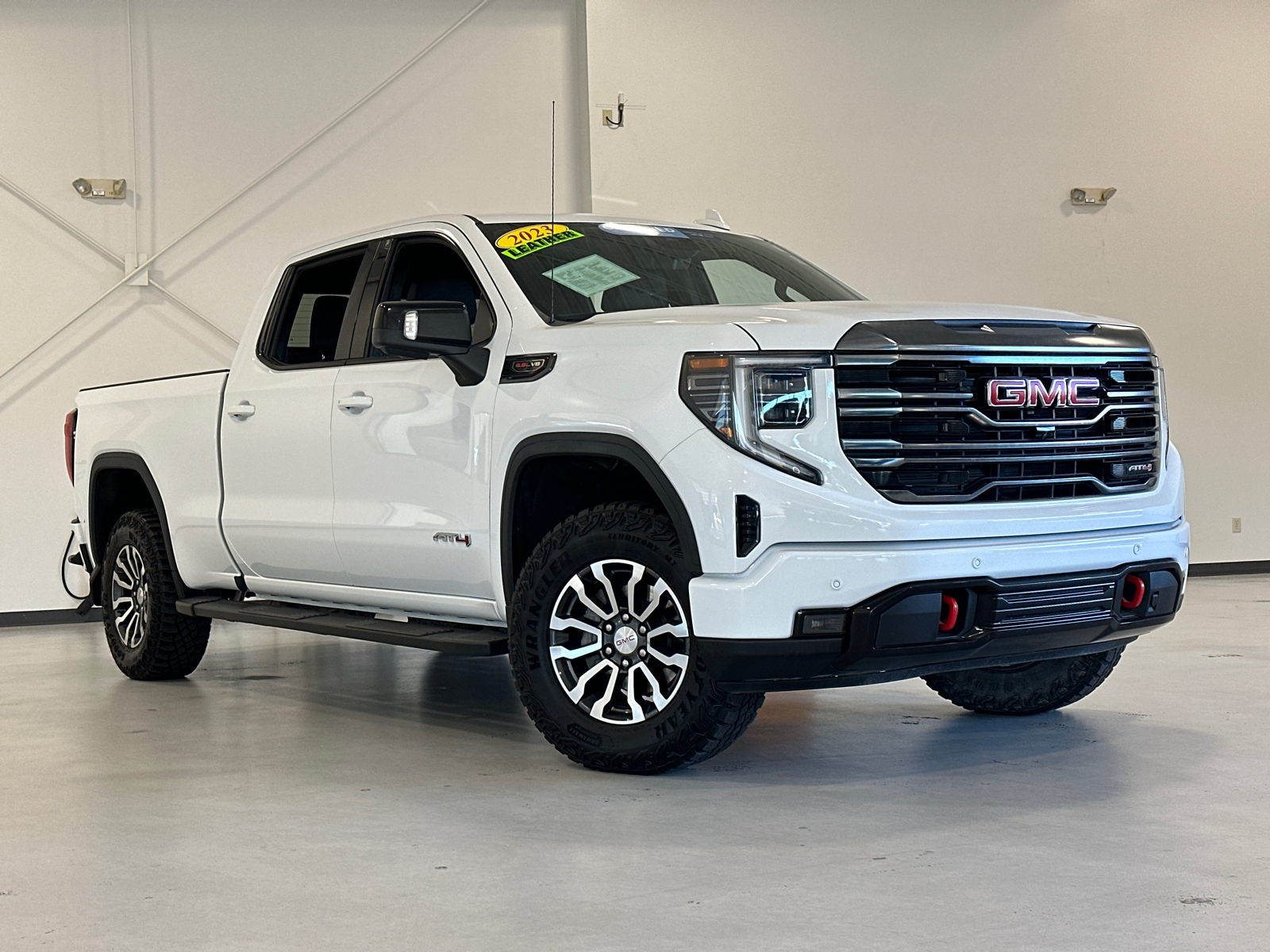 2023 GMC Sierra 1500 AT4 1