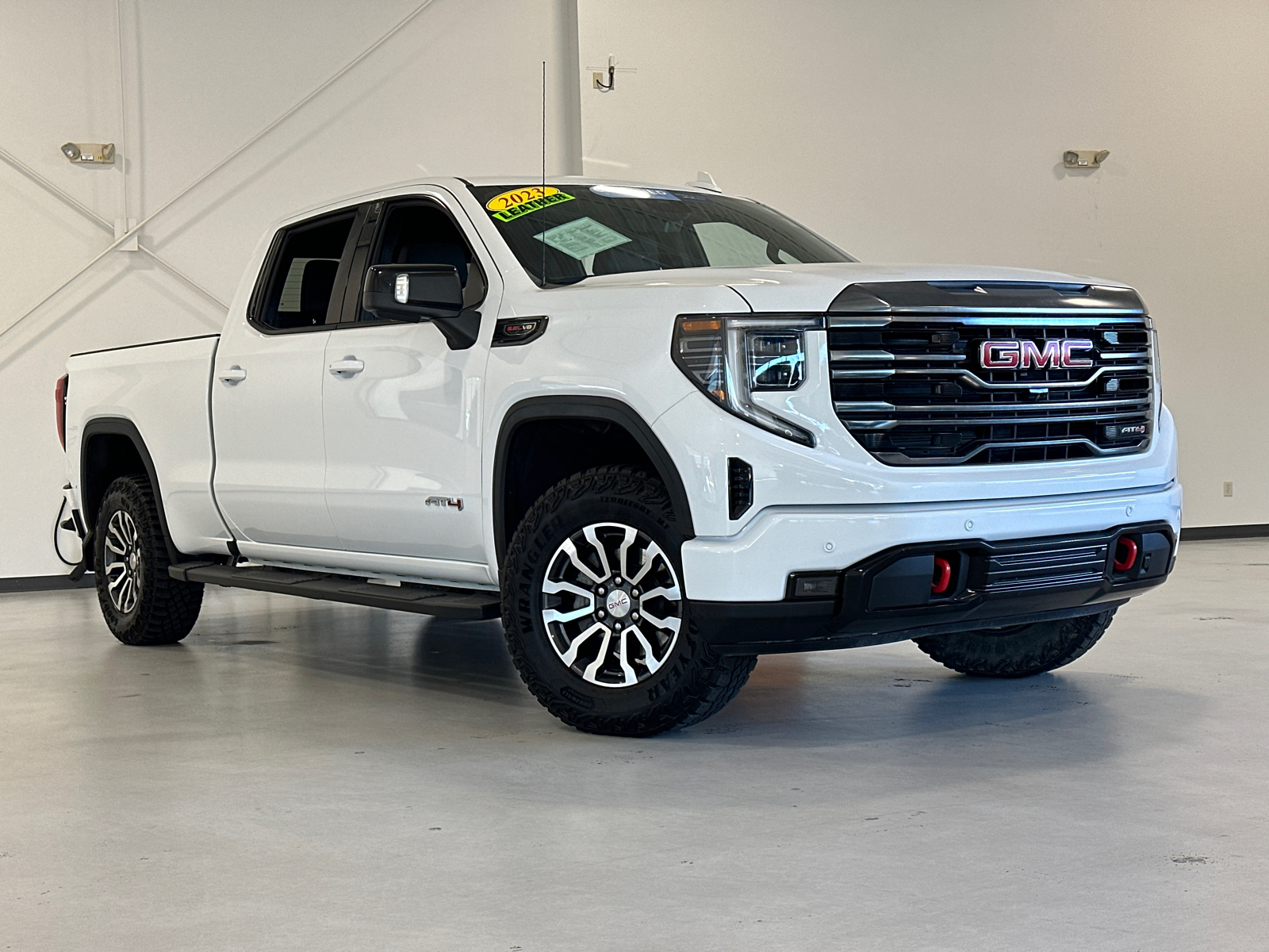 2023 GMC Sierra 1500 AT4 2