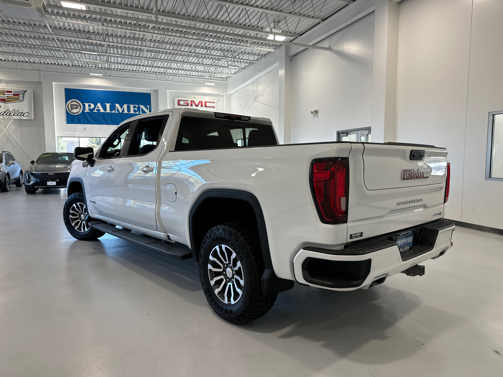 2023 GMC Sierra 1500 AT4 8