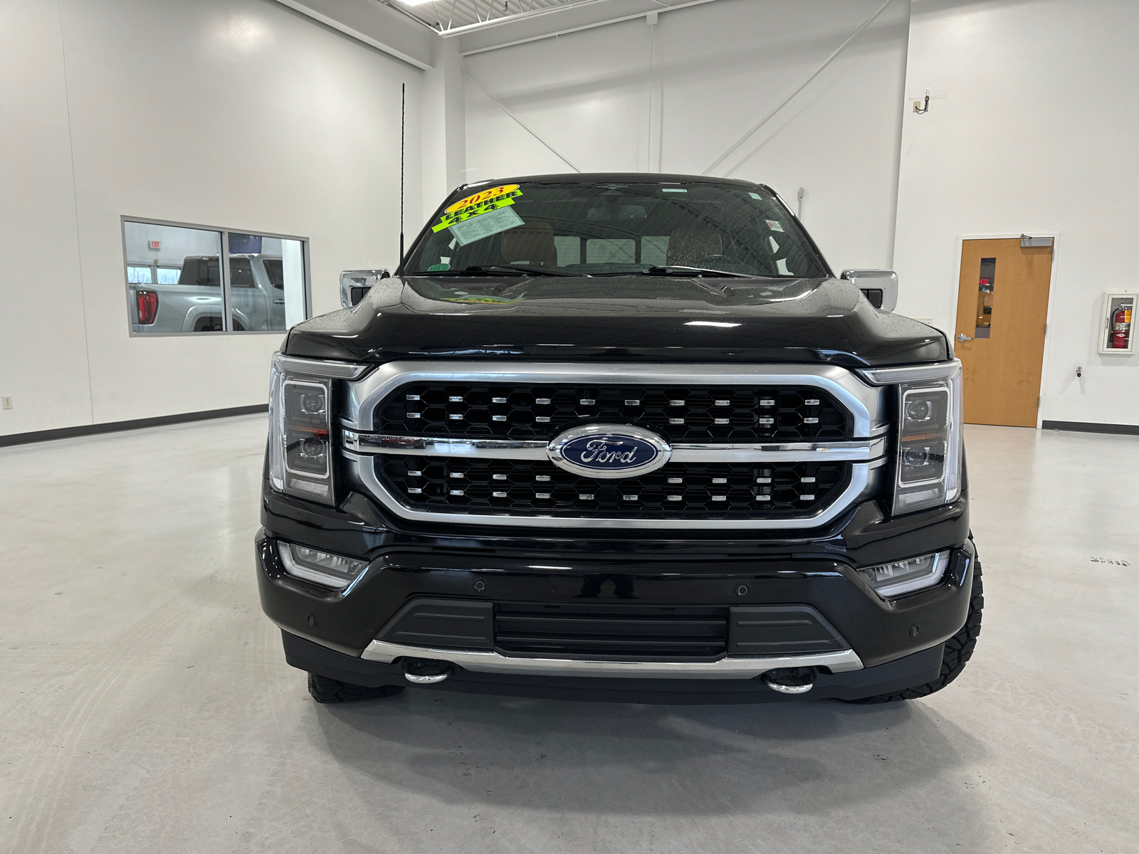 2023 Ford F-150 Platinum 3