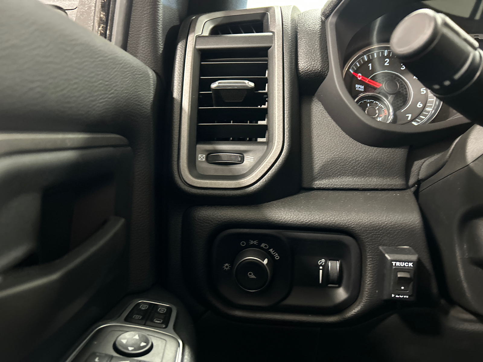 2024 Ram 2500 Tradesman 16