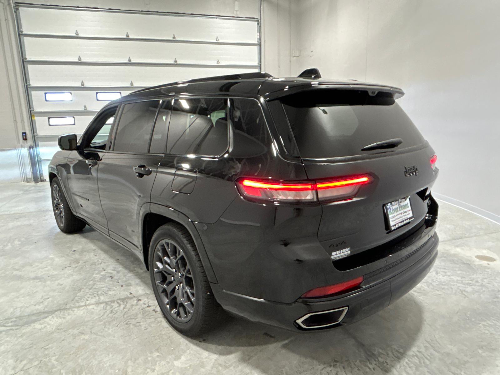 2024 Jeep Grand Cherokee L Summit 8