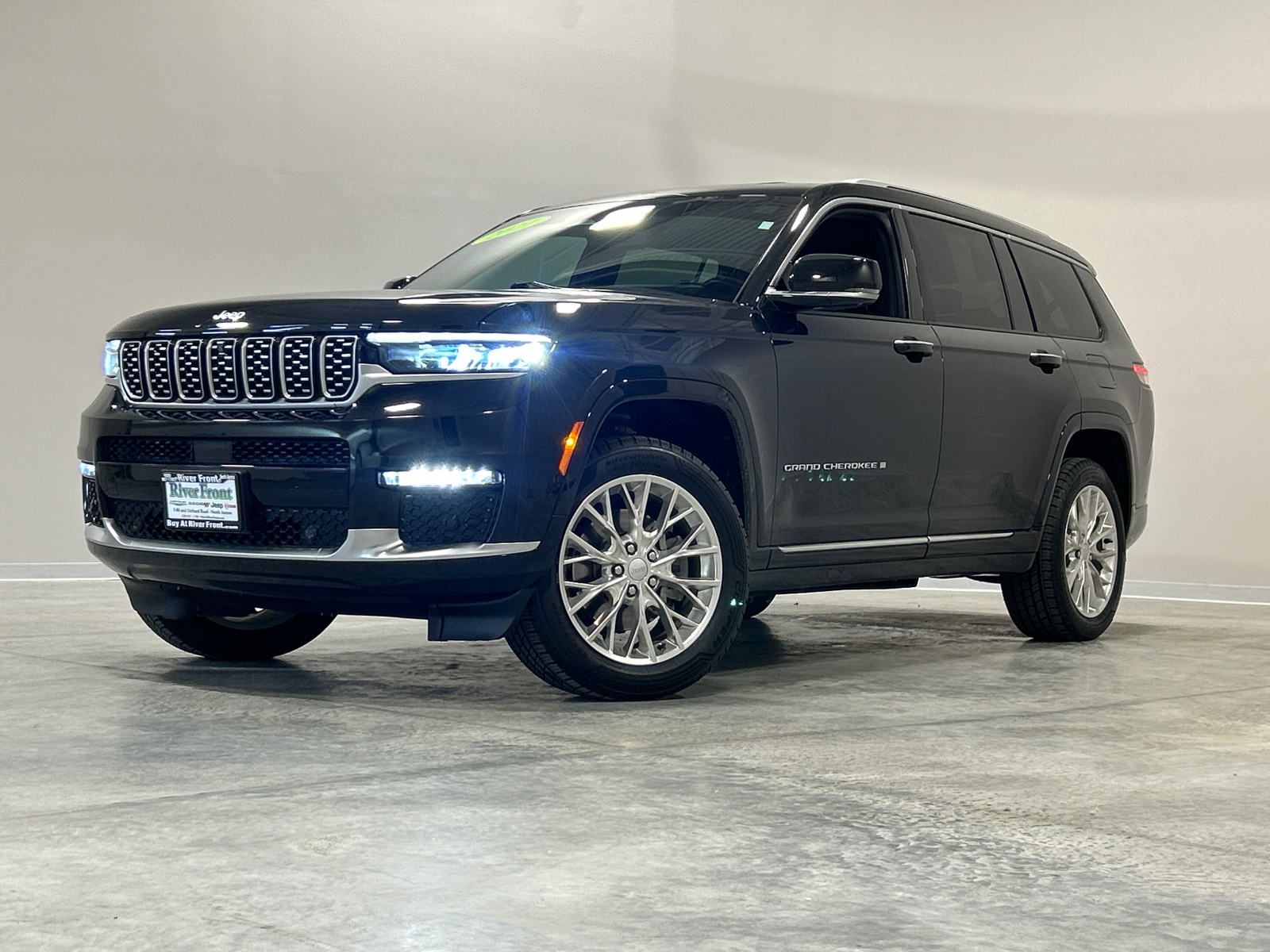 2021 Jeep Grand Cherokee L Summit 1