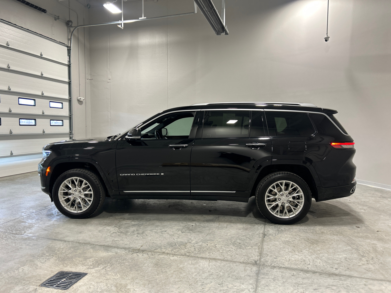 2021 Jeep Grand Cherokee L Summit 3