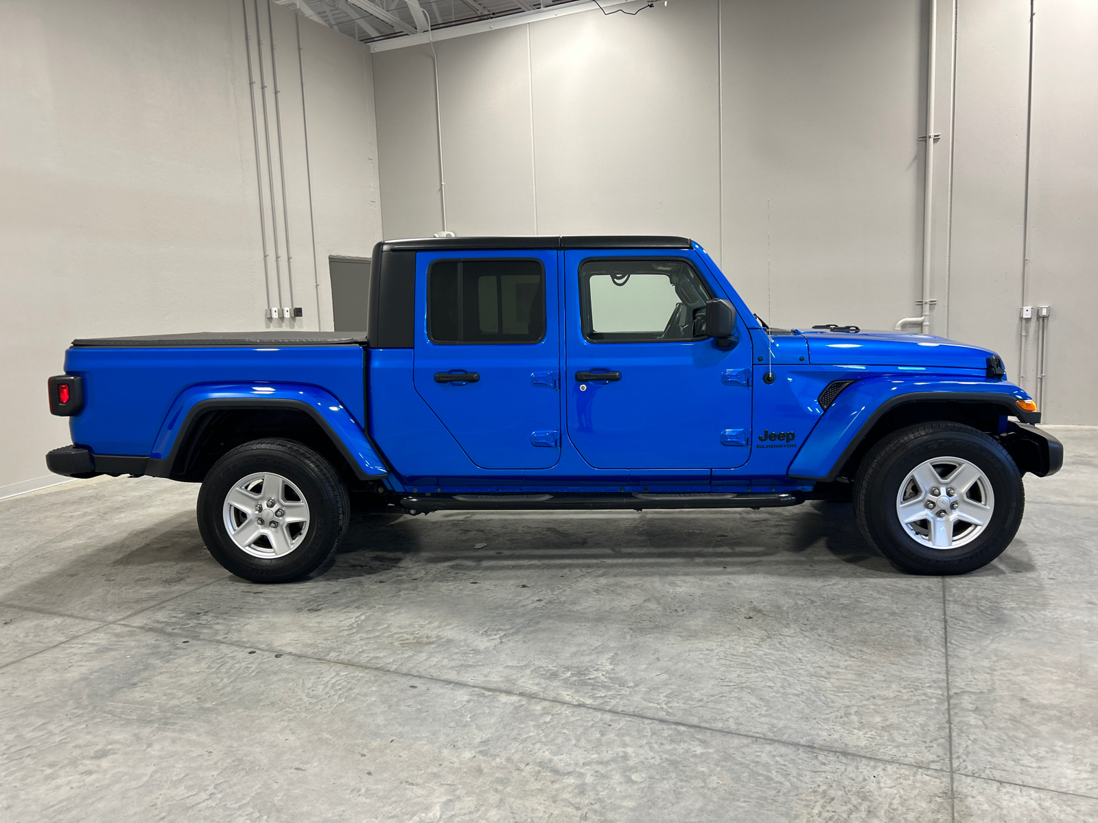 2021 Jeep Gladiator Sport 5