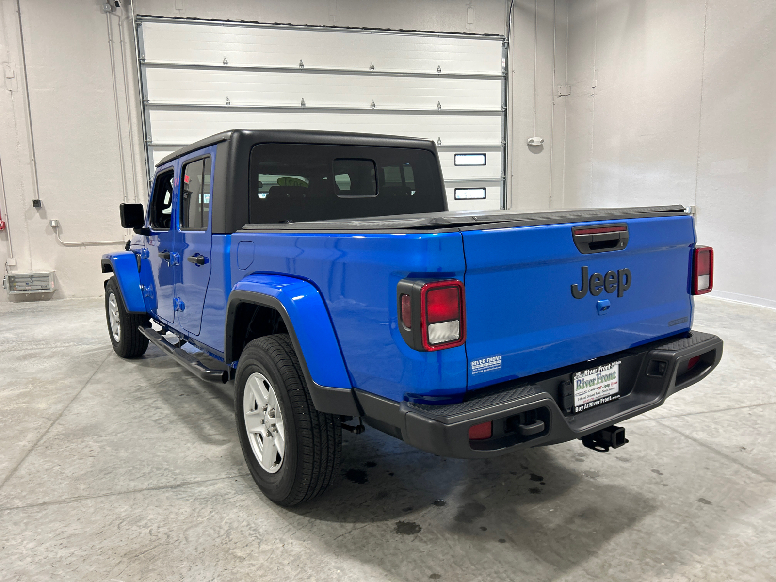 2021 Jeep Gladiator Sport 8