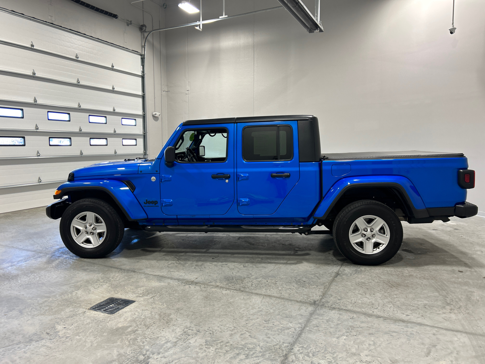 2021 Jeep Gladiator Sport 9