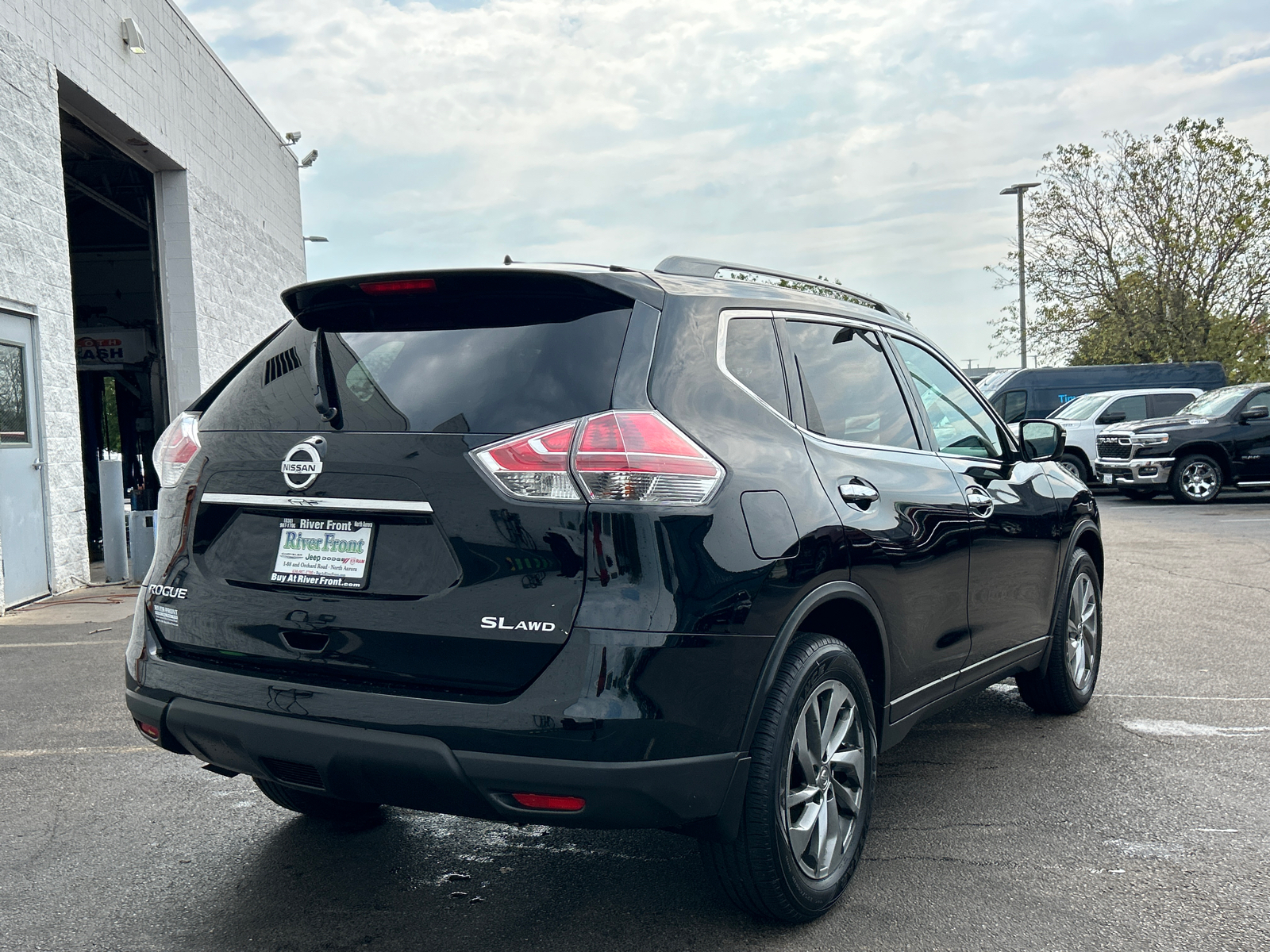 2015 Nissan Rogue SL 8