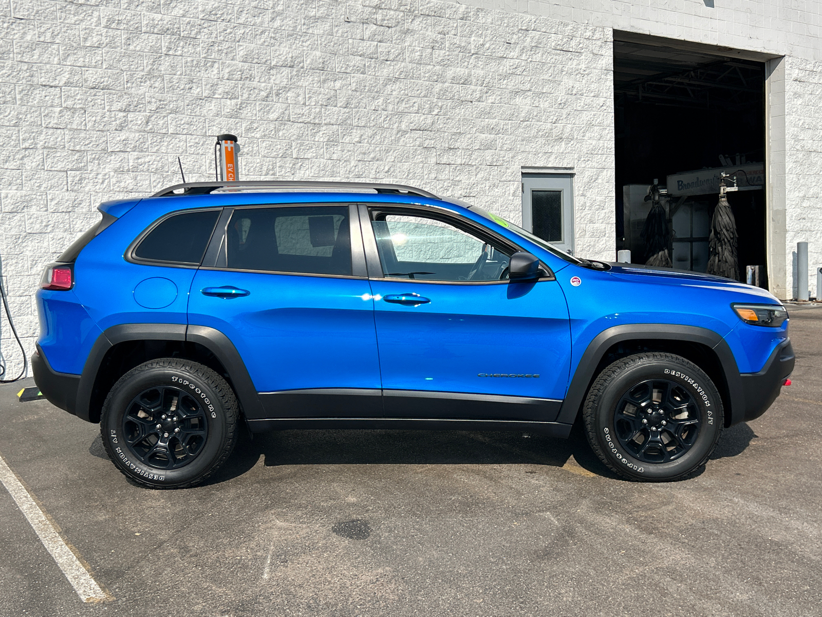 2021 Jeep Cherokee Trailhawk 9