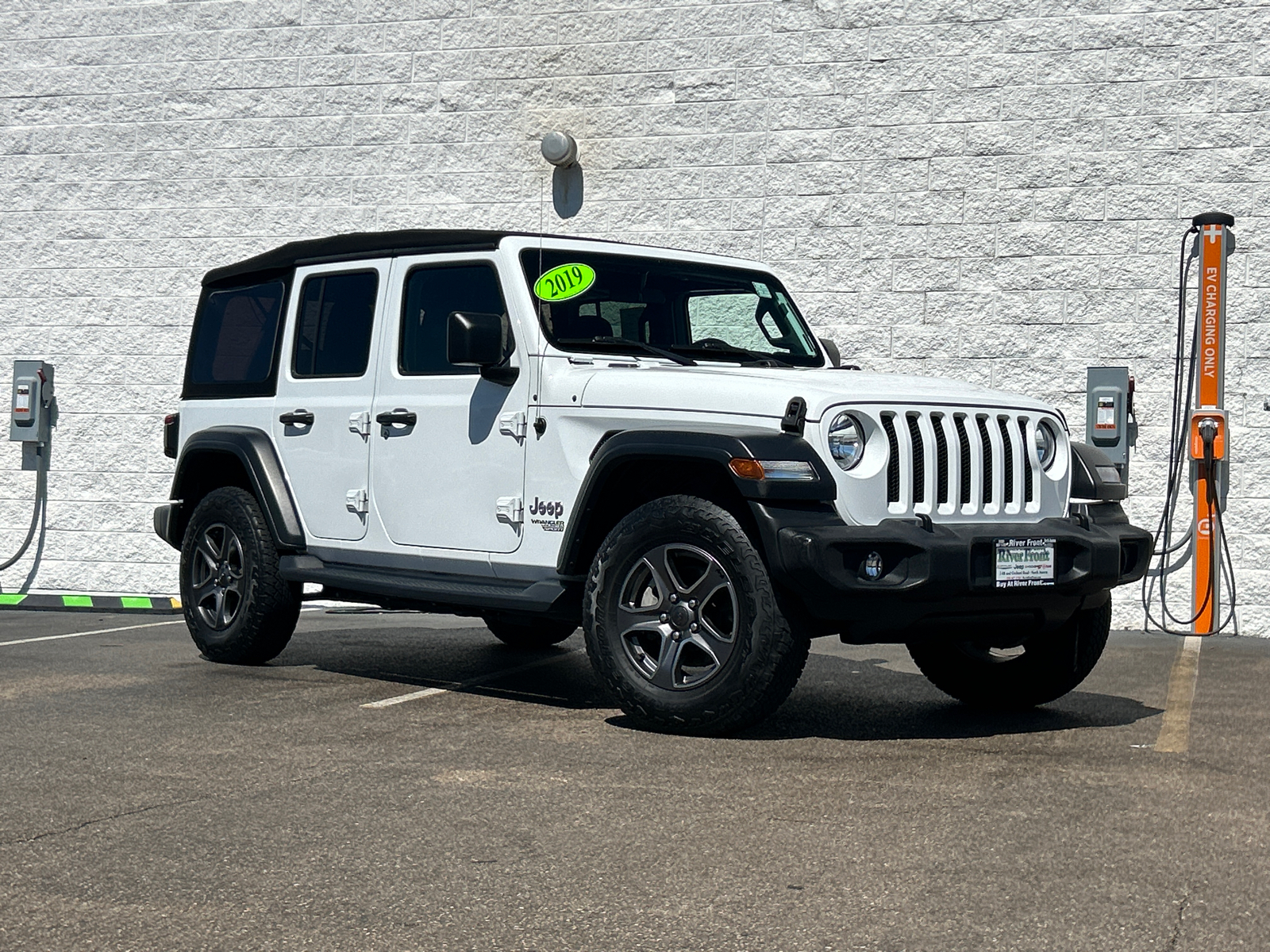 2019 Jeep Wrangler Unlimited Sport S 2