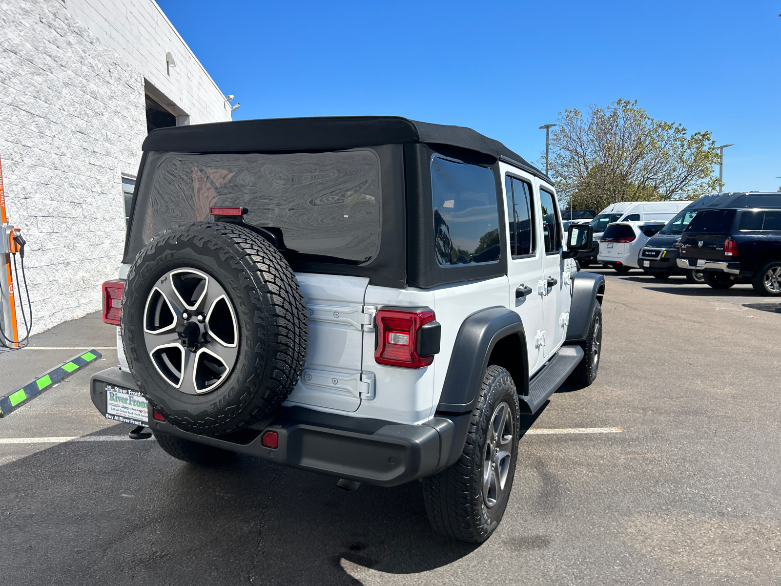 2019 Jeep Wrangler Unlimited Sport S 8