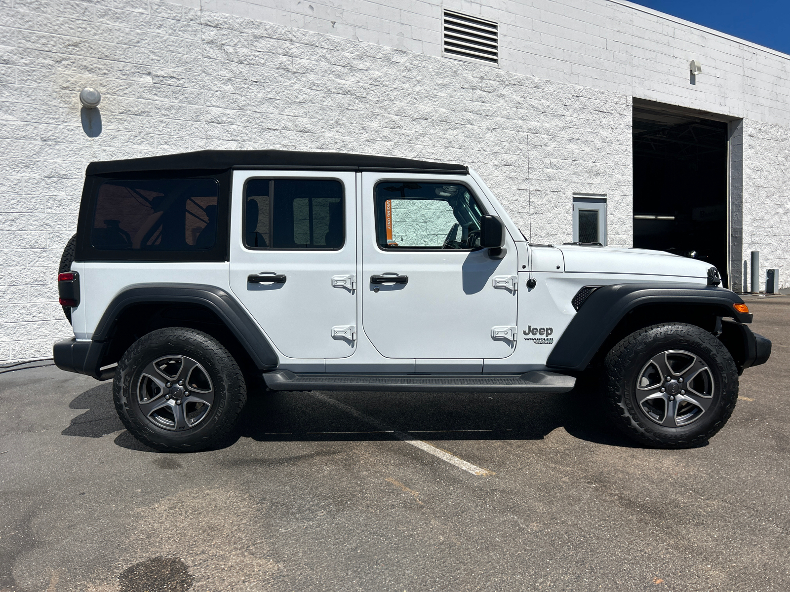 2019 Jeep Wrangler Unlimited Sport S 9