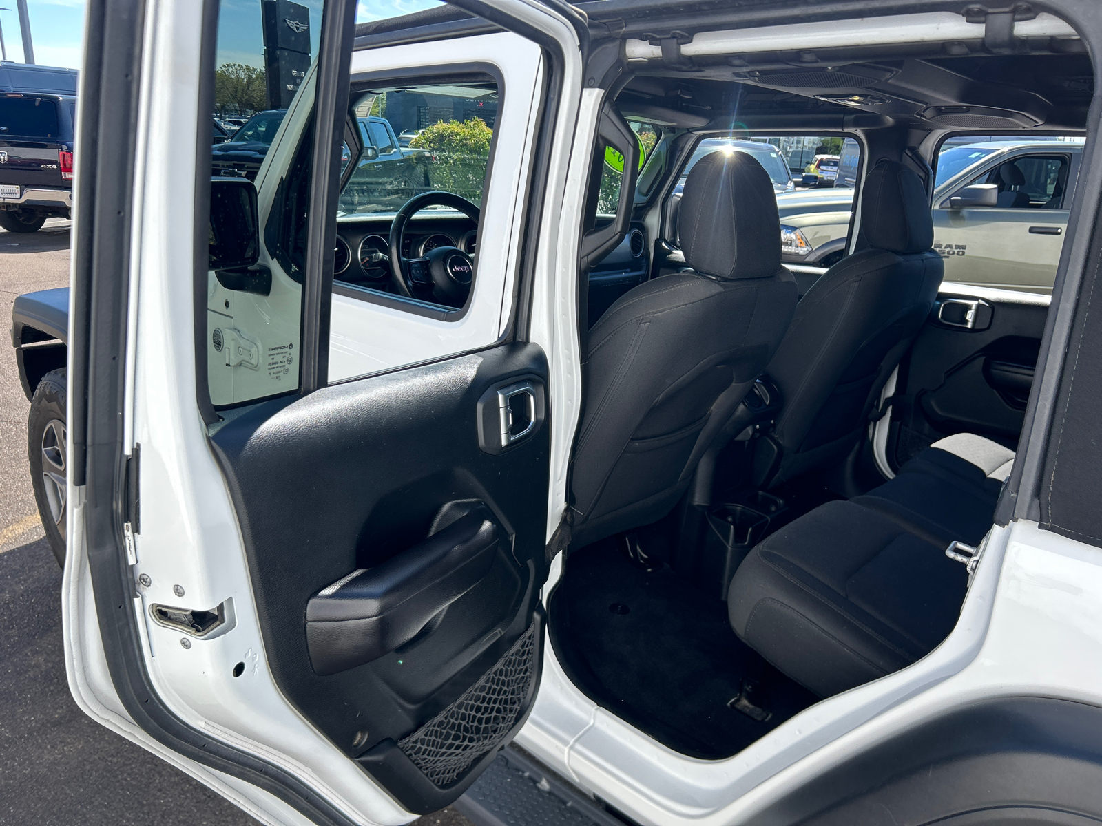 2019 Jeep Wrangler Unlimited Sport S 31