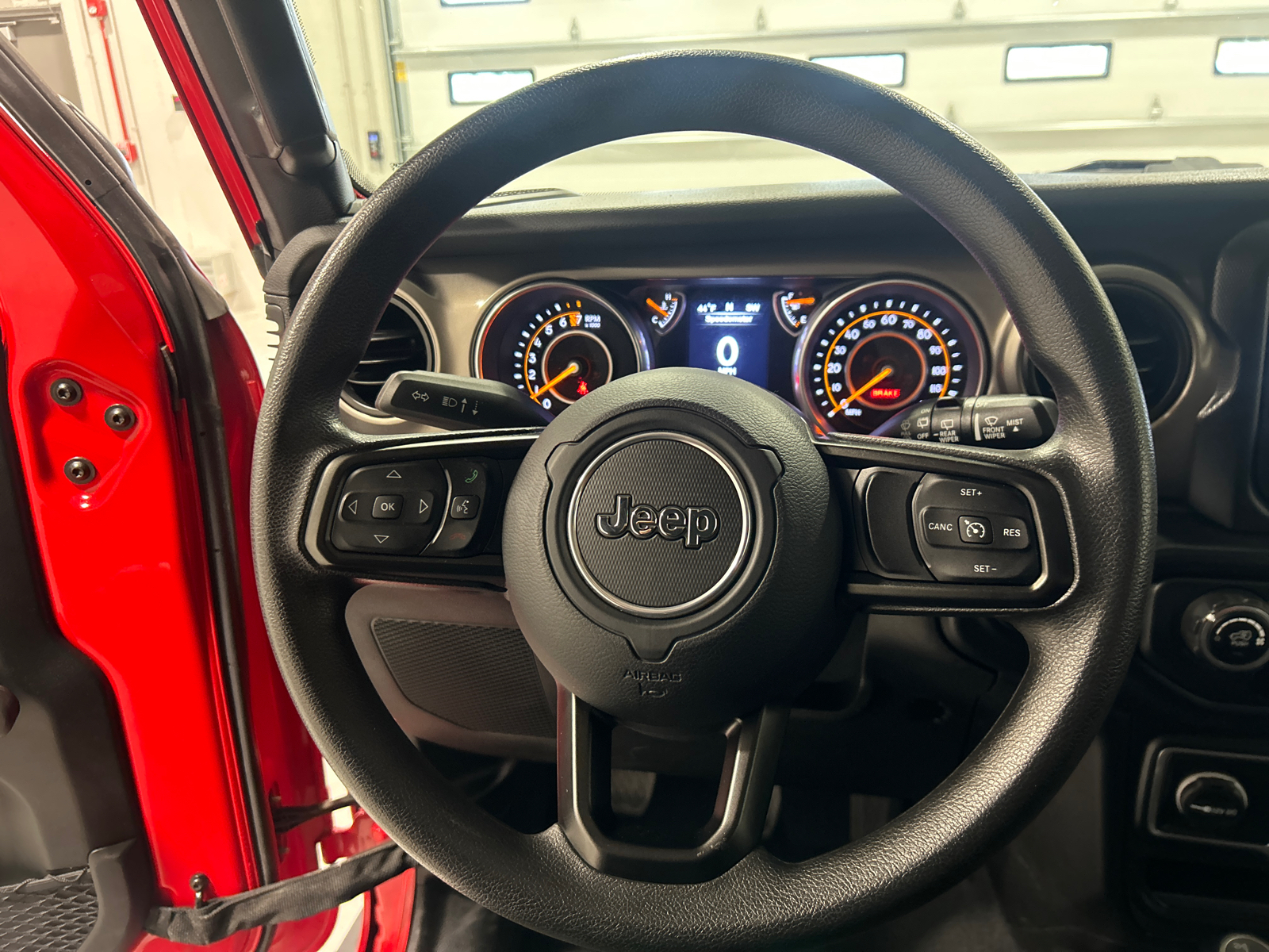 2018 Jeep Wrangler Sport 28