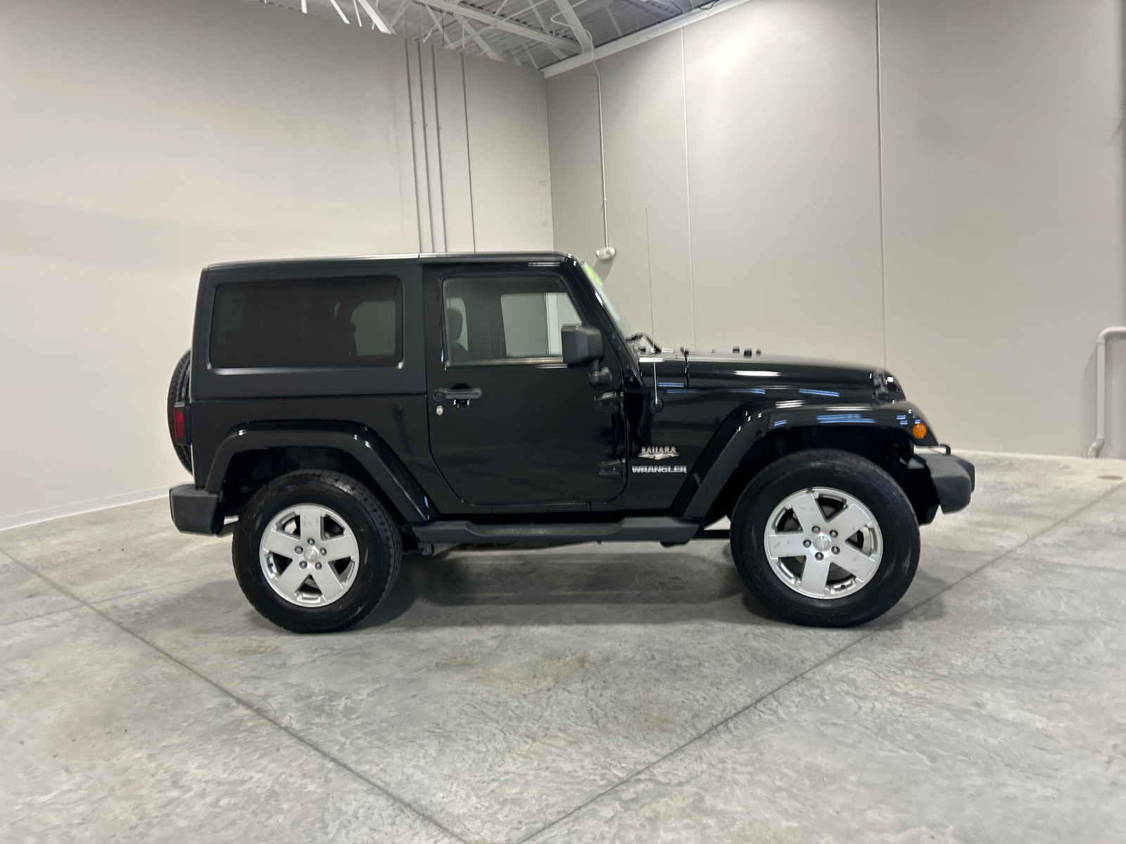 2012 Jeep Wrangler Sahara 7