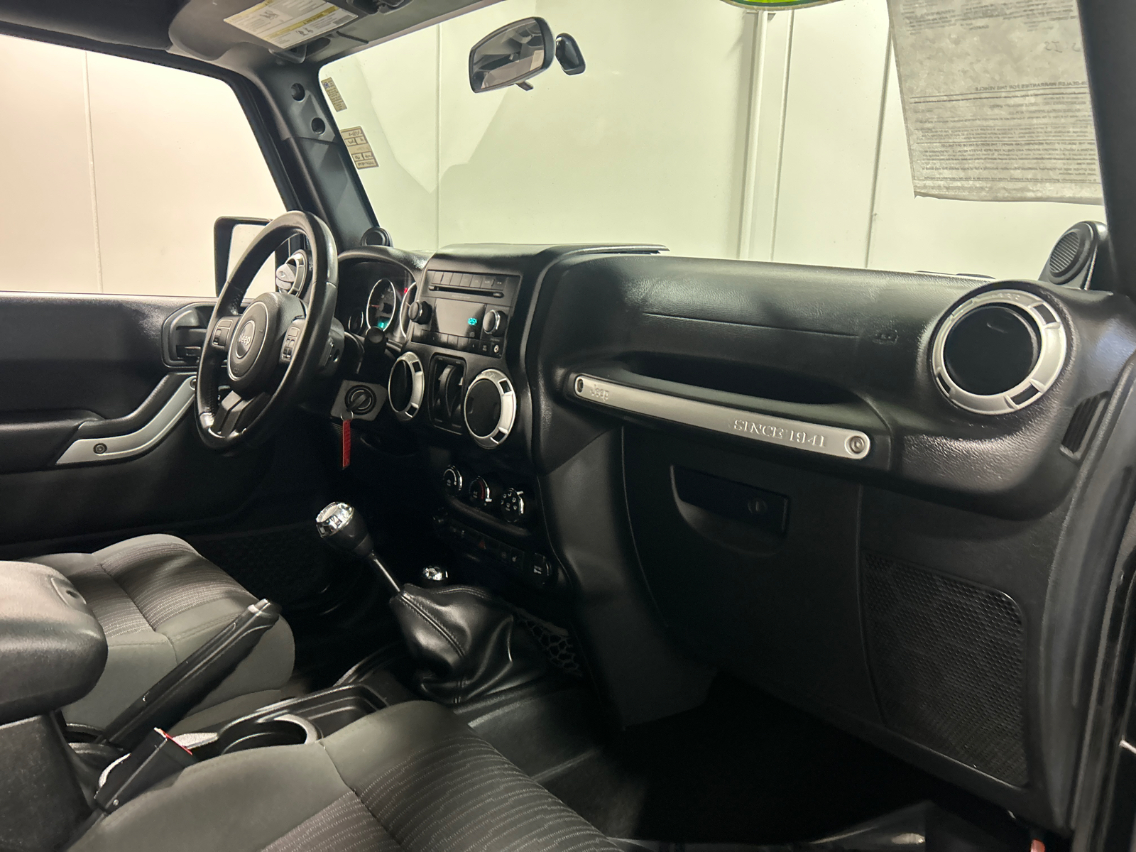 2012 Jeep Wrangler Sahara 25