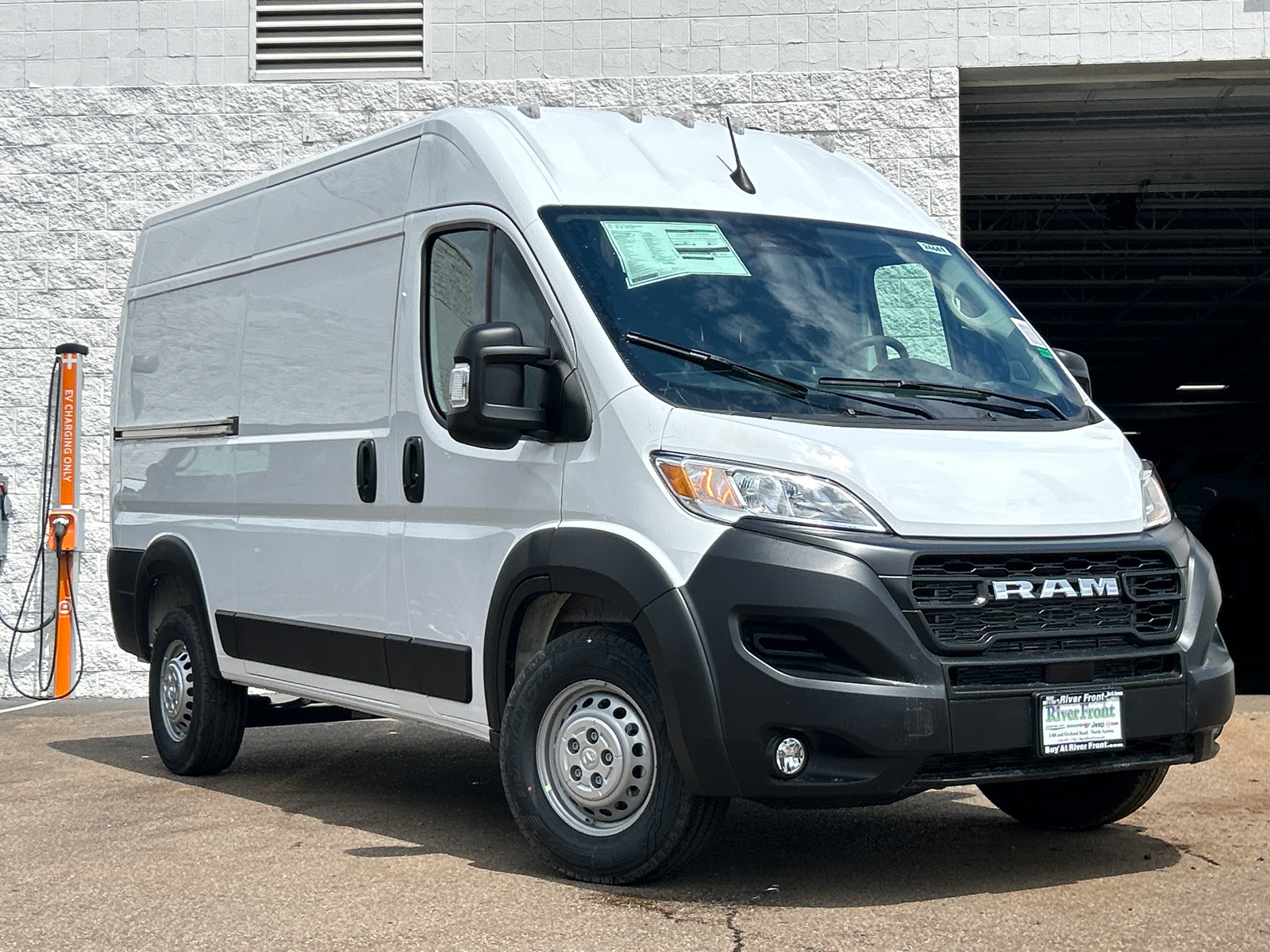 2024 Ram ProMaster 1500 High Roof 1