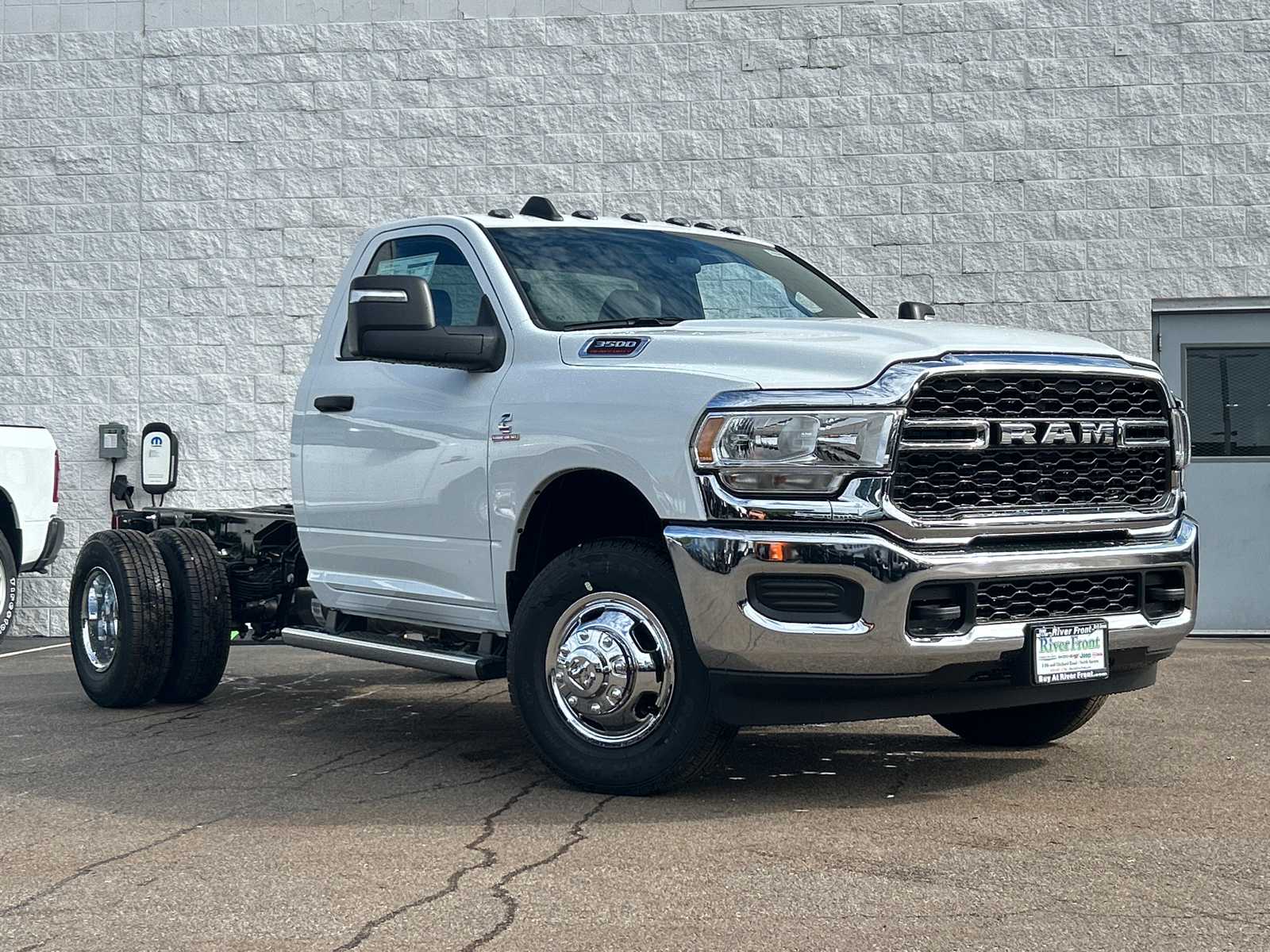 2024 Ram 3500 Tradesman 2