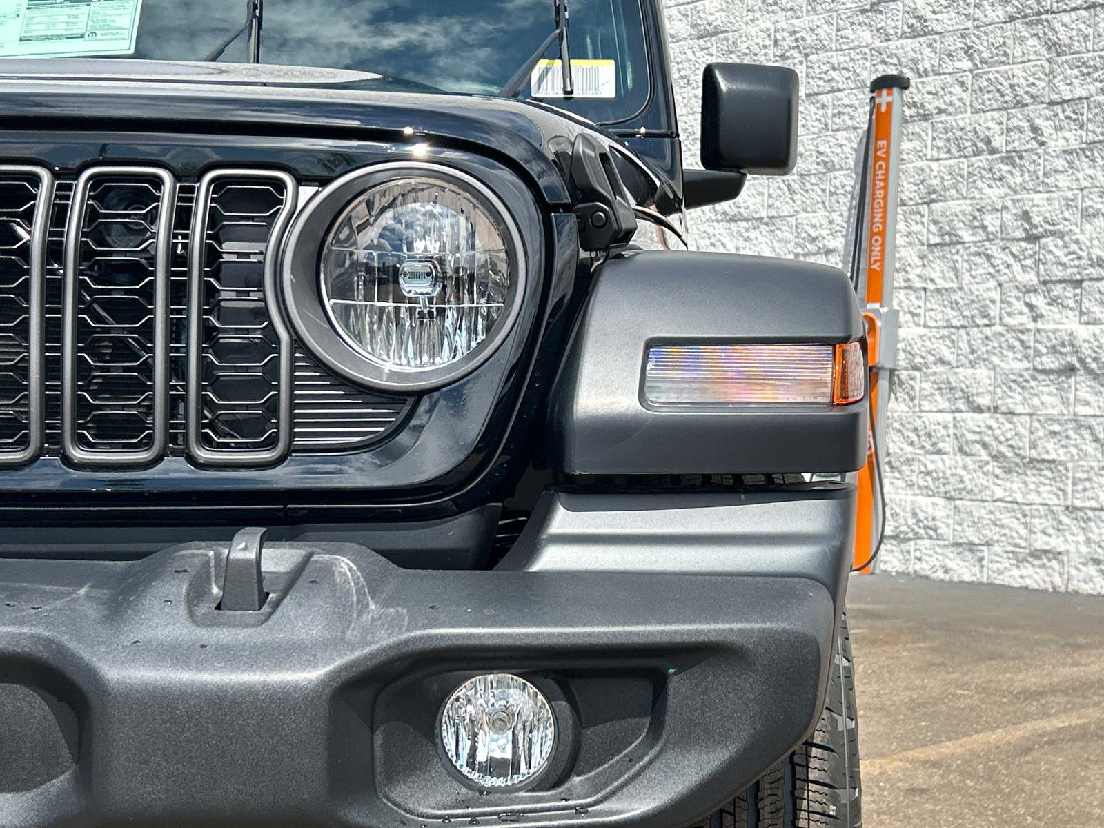 2024 Jeep Wrangler Sport 10